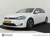 Volkswagen e-Golf e-Golf 136pk | Navigatie | App connect | Camera achter | Led koplampen | Keyless | Warmtepomp | Stoelverwarming | 16"LMV