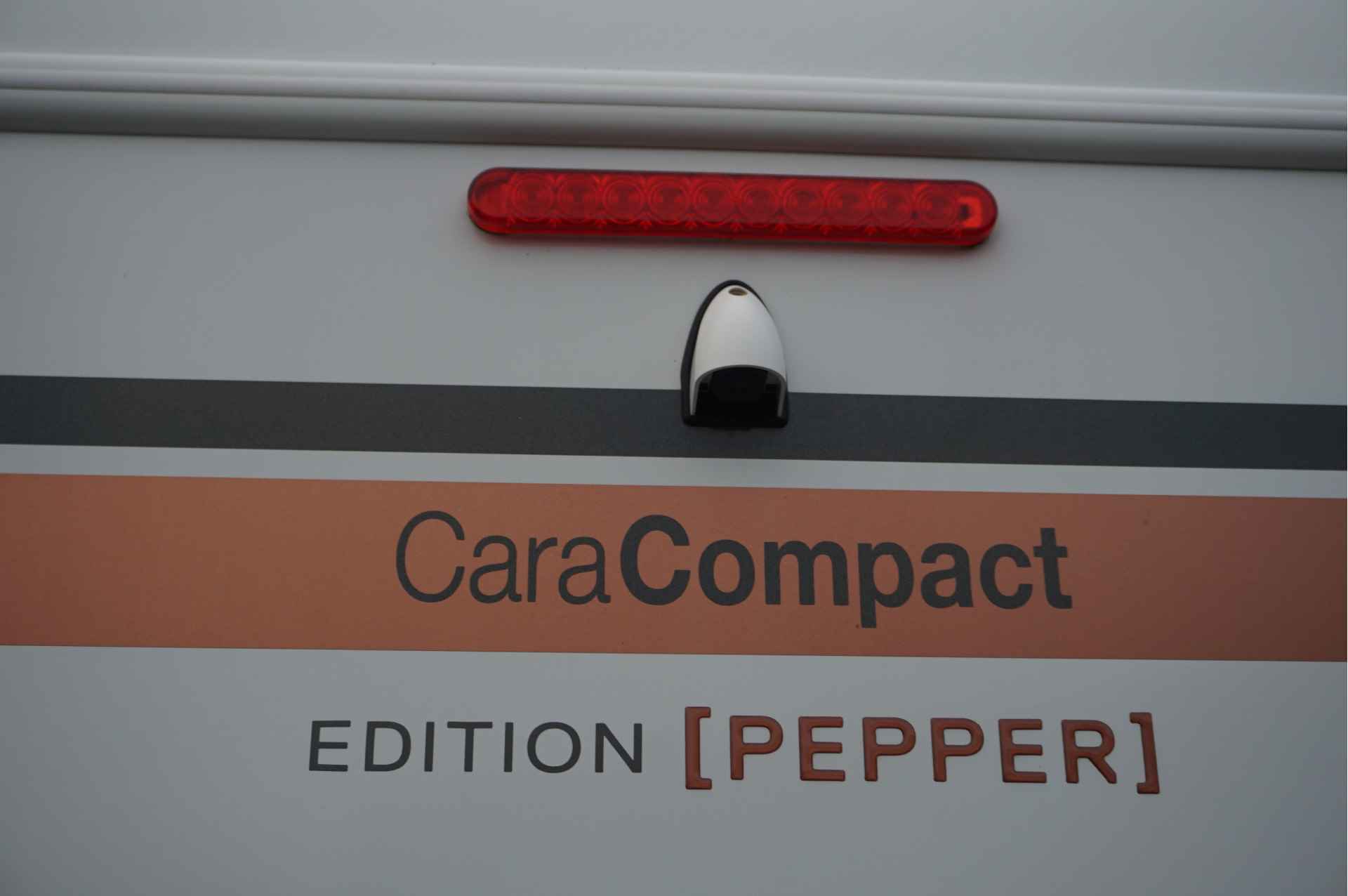 Weinsberg Caracompact 600MEG Pepper 165pk + Enkele bedden/ Navi/ Camera/ Airco/ Maxxfan/ TV/ Garantie! - 16/46