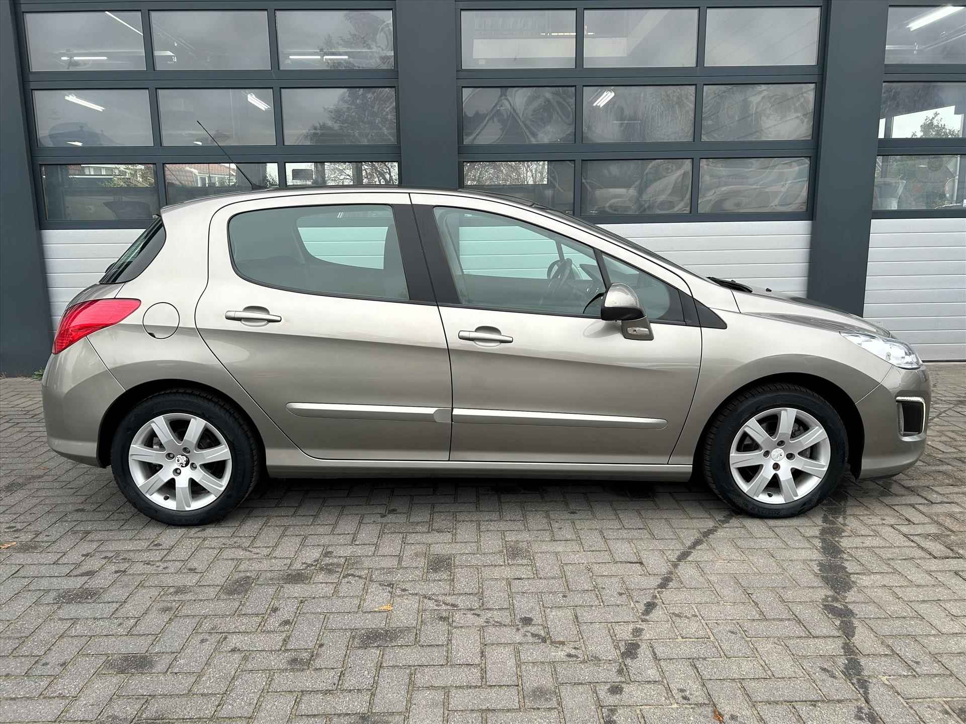 Peugeot 308 1.6 VTI 5-DRS Aut. Pano, Cruise, Climate, Navi - 10/37