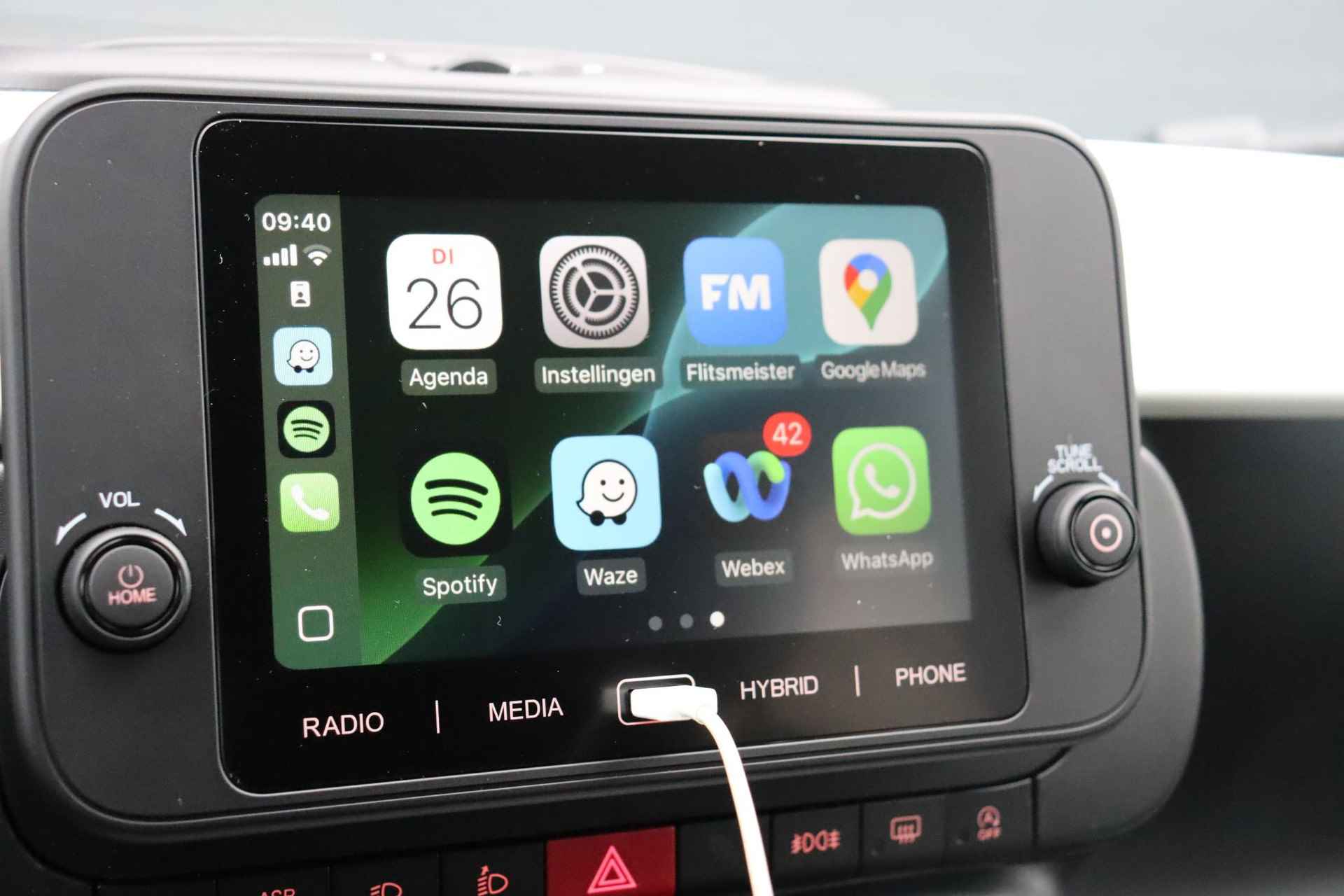 Fiat Panda 1.0 Hybrid Pandina / Carplay / PDC / Cruise control / - 16/30