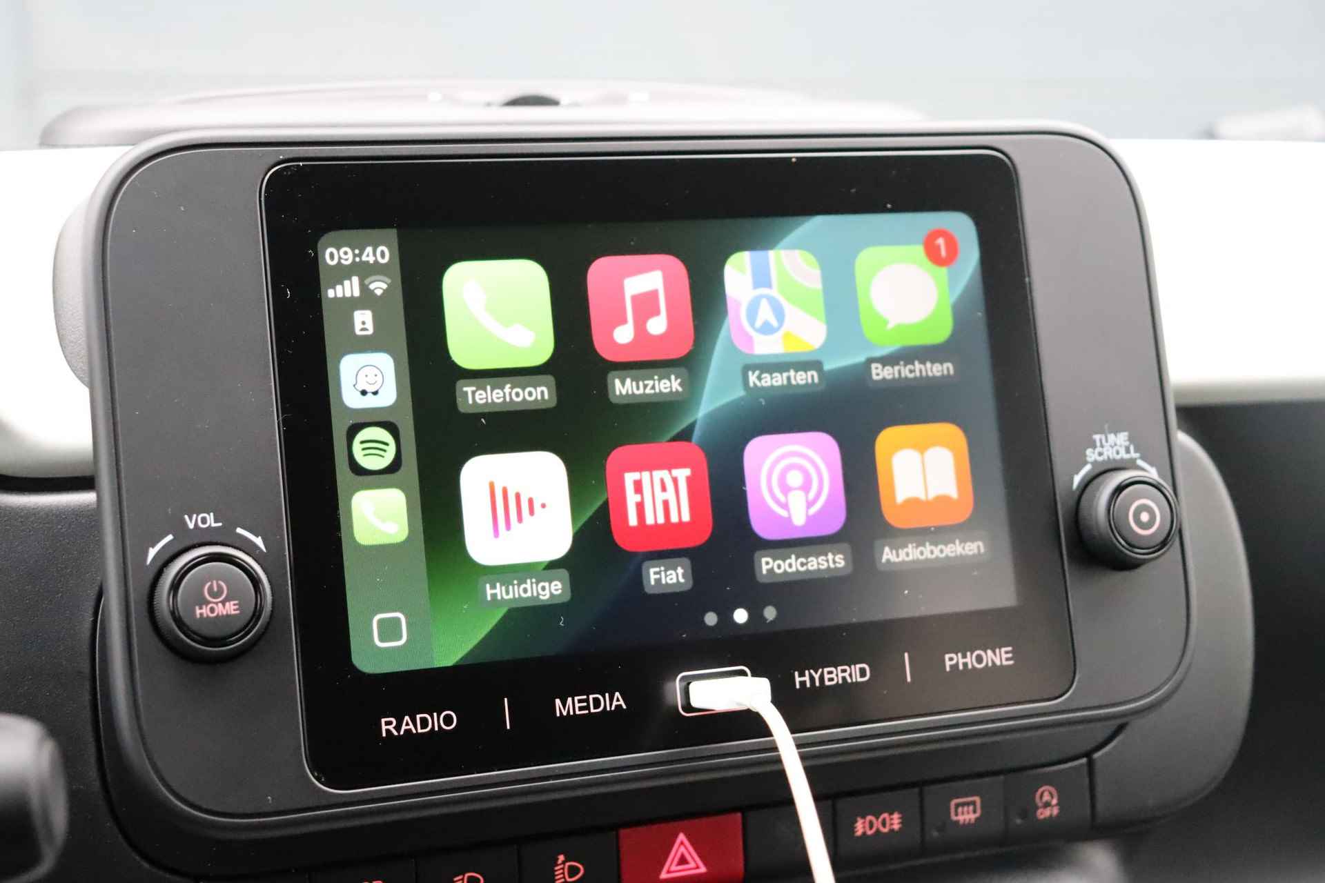 Fiat Panda 1.0 Hybrid Pandina / Carplay / PDC / Cruise control / - 17/30