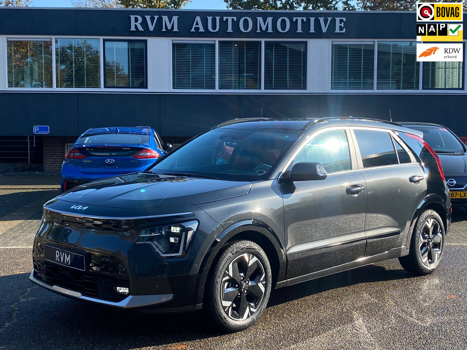 Kia Niro EV ExecutiveLine 64.8 kWh VAN: 42.900,- VOOR: 39.330,- EINDEJAARSVOORDEEL: 3.470,- | * 37.330 NA SUBSIDIE * | NIEUWE AUTO