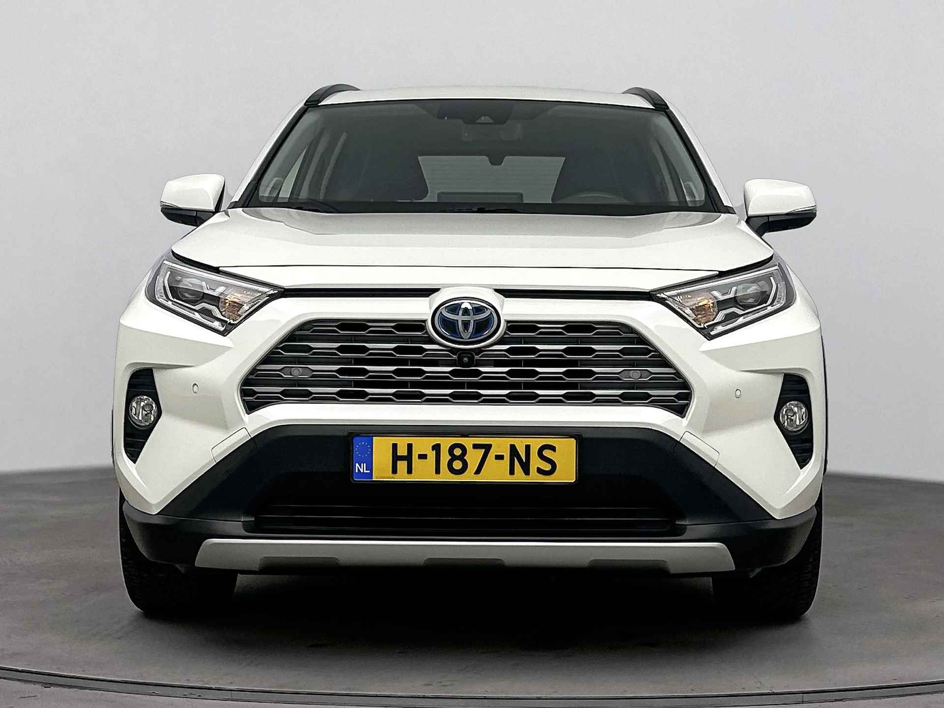 Toyota RAV4 2.5 Hybrid AWD Executive | JBL | Trekhaak | Parkeersensoren | LM velgen | Navigatie | Climate Control | 360 Camera | Stoelverwarming | Dodehoek Ass. | Stoelgeheugen | gerserveerd | Dirk t/m 18-1 - 26/40