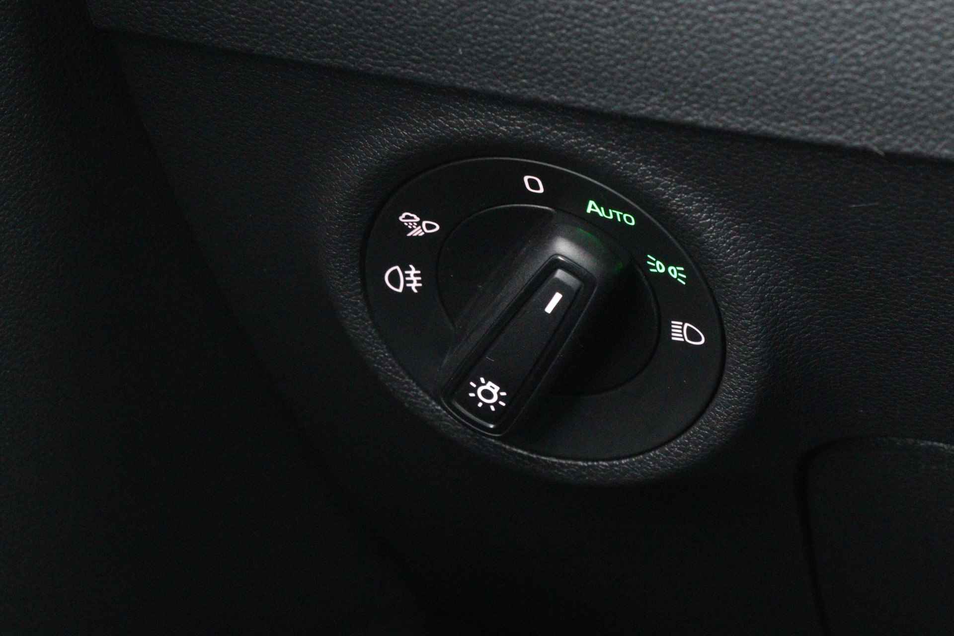 Škoda Karoq 1.5 TSI ACT DSG Sportline Pano/Virtual Cockpit/Navi/Camera/Keyless/LED/ACC/DAB/19" - 27/43