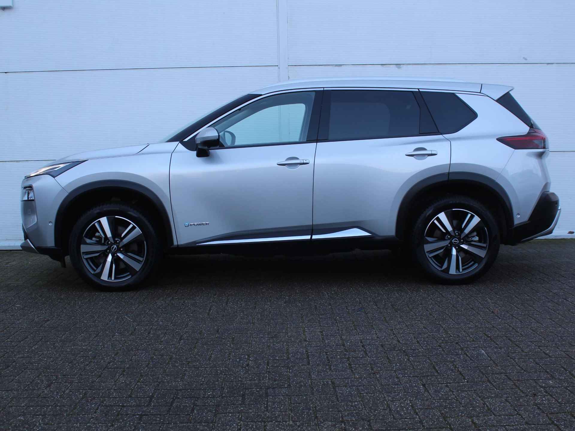 Nissan X-Trail 1.5 e-4orce Tekna 4WD 7p. / Trekhaak (1650 KG) / Cruise Control Adaptief / Navigatie + Apple Carplay/Android Auto / Lederen Bekleding / Stoel- + Stuurverwarming / - 9/53