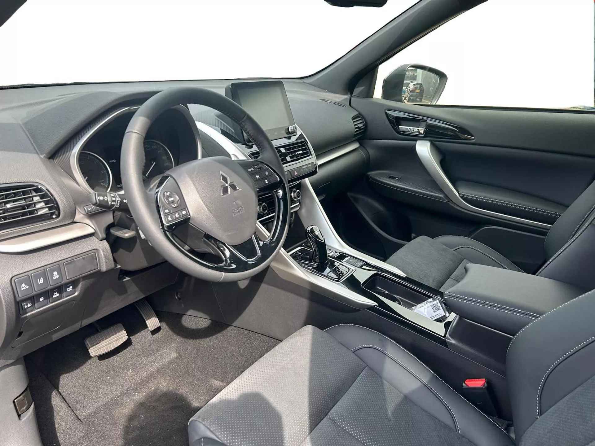 Mitsubishi Eclipse Cross 2.4 PHEV | INTENSE + | €8000,- KORTING | DIRECT LEVERBAAR | - 9/11