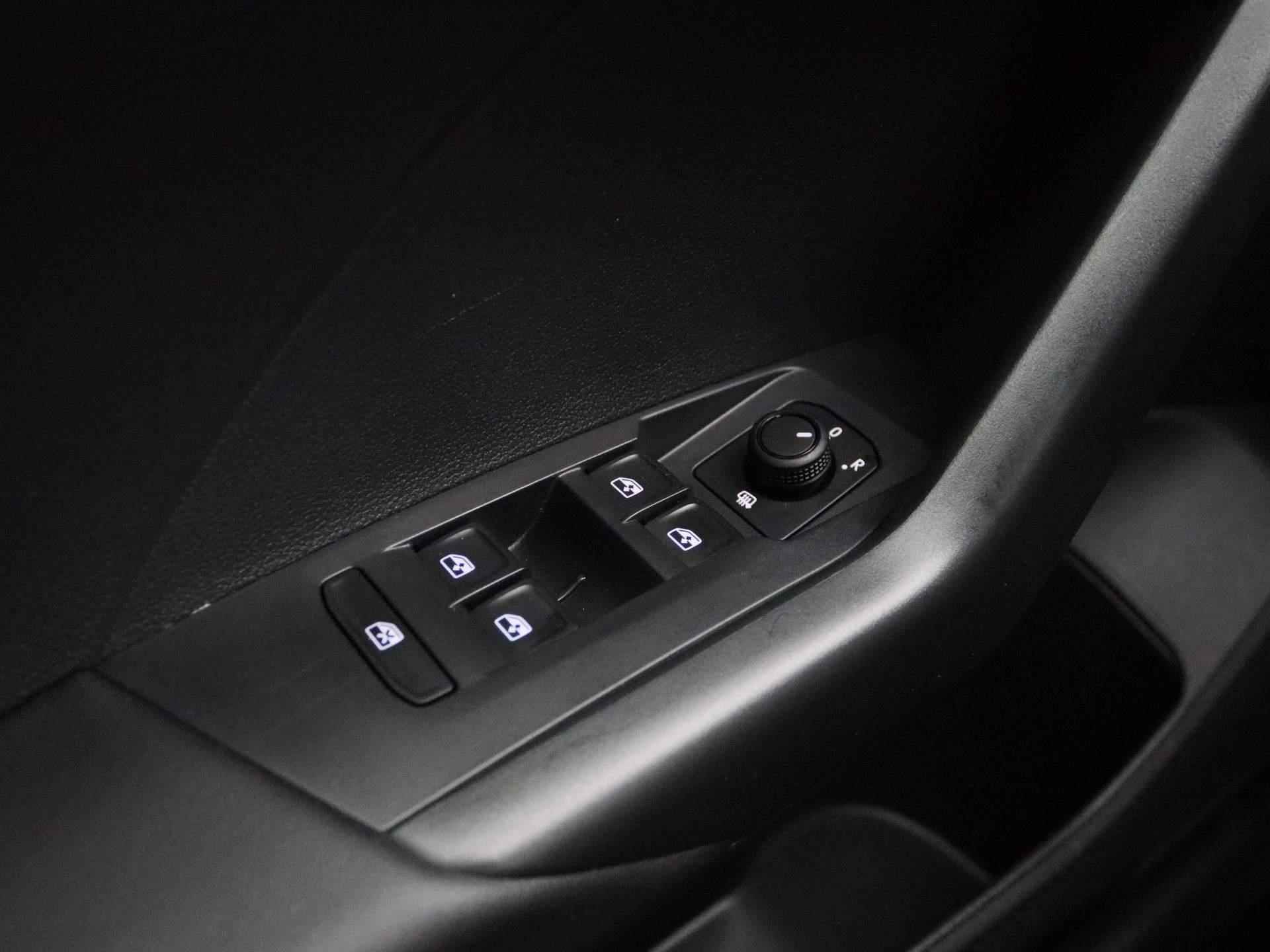 Volkswagen T-Cross 1.0 TSI Life Automaat | Airco | 16 Inch Velgen | Cruise Control | Apple Carplay | - 23/32
