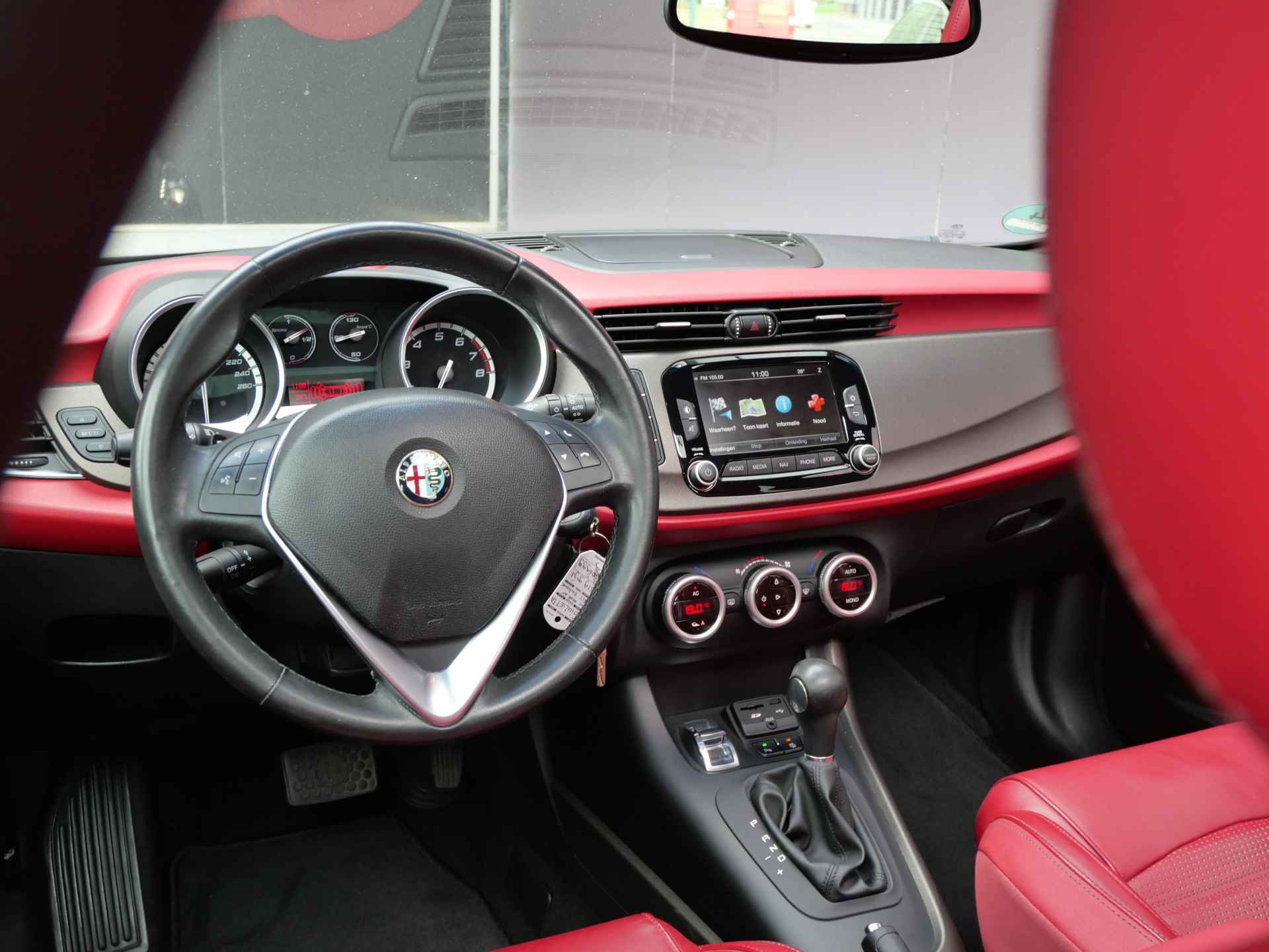 Alfa Romeo Giulietta 1.4T EXCLUSIVE | AUTOMAAT | XENON | PANORAMA | LEER | BOSE!! - 18/28