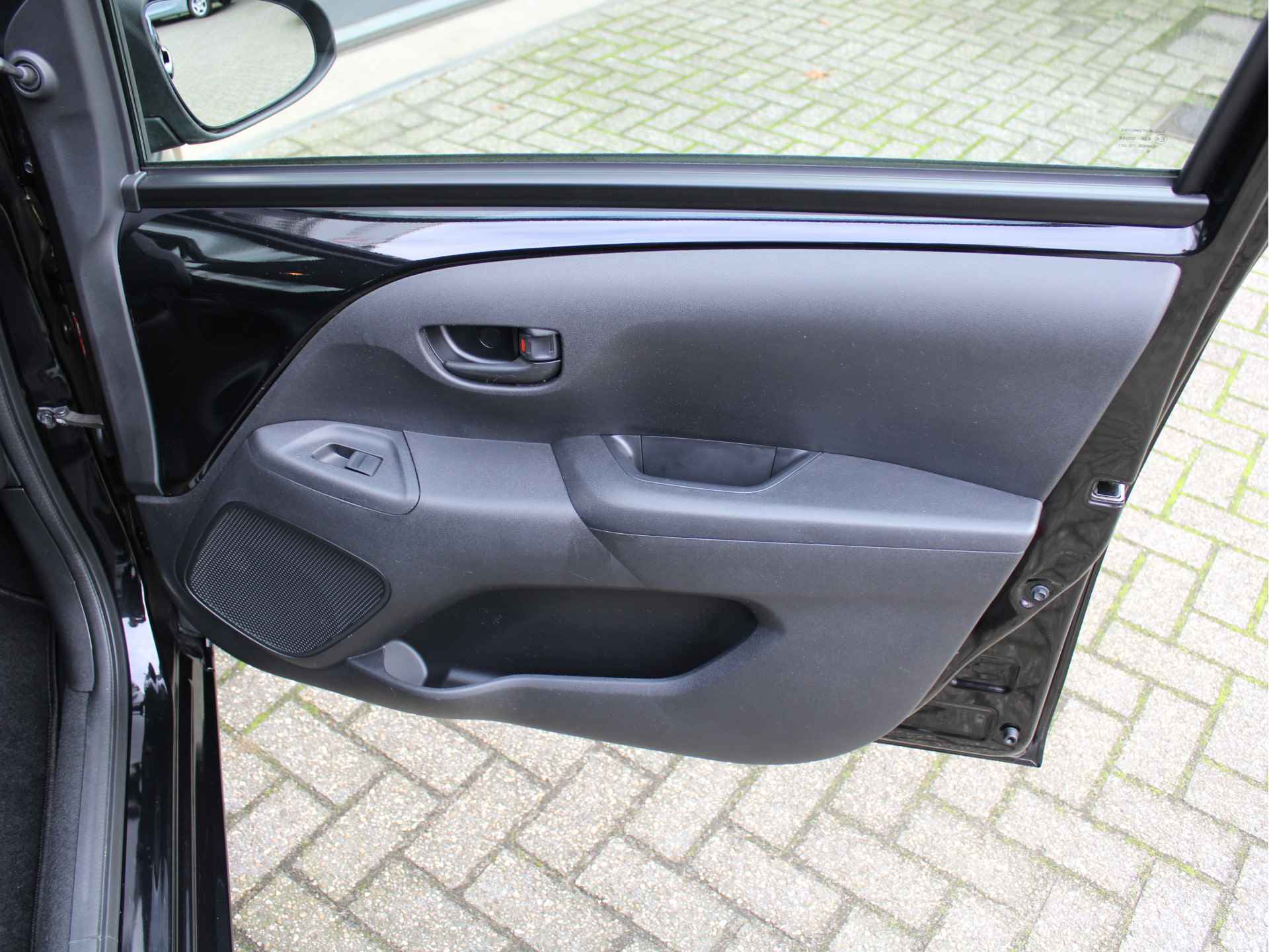 Peugeot 108 1.0 e-VTi Active /NAVI/LED/DAB+/Achteruitrijcamera/Miracast/Bluetooth/AIRCO/CV/ISOFIX/NAP! 1e eig! - 27/40