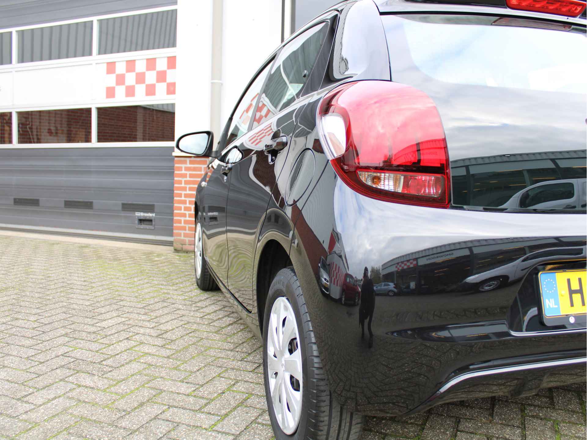 Peugeot 108 1.0 e-VTi Active /NAVI/LED/DAB+/Achteruitrijcamera/Miracast/Bluetooth/AIRCO/CV/ISOFIX/NAP! 1e eig! - 34/40