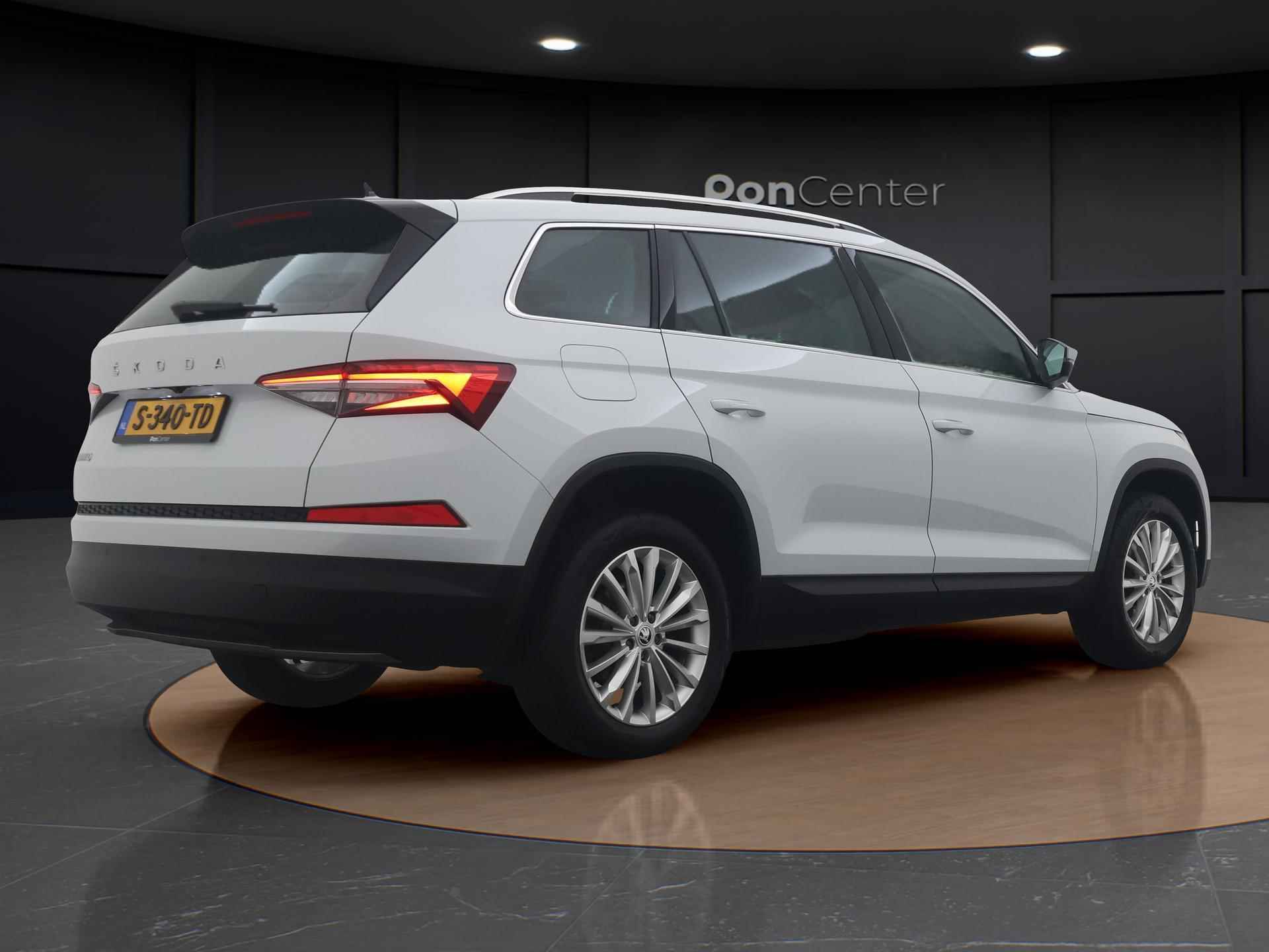 Skoda Kodiaq 1.5 TSI Business Edition | Camera | Navigatie | Carplay | 18" | Stoelverwarming | LED | Parkeersensoren | Trekhaak | - 3/21