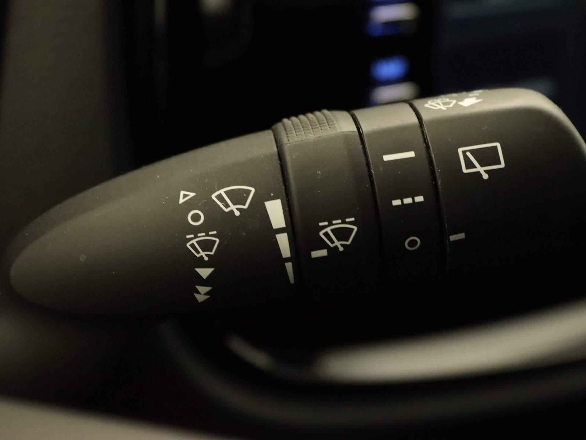 Toyota Aygo X 1.0 VVT-i MT Pulse - ADAPTIVE CRUISE CONTROL - STOELVERWARMING - ACHTERUITRIJ CAMERA - APPLE CARPLAY/ANDROID AUTO - LEASE MOGELIJK! - 20/29