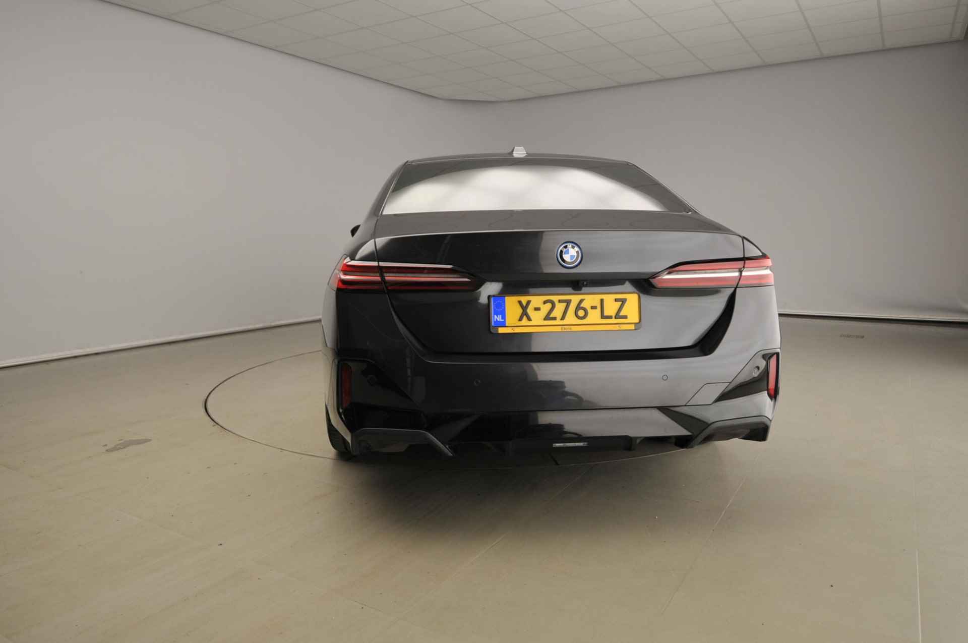 BMW i5 eDrive40 | M-Sportpakket | LED | Navigatie | Elektr. zetels | Active cruise | DAB | Alu 20 inch - 4/51