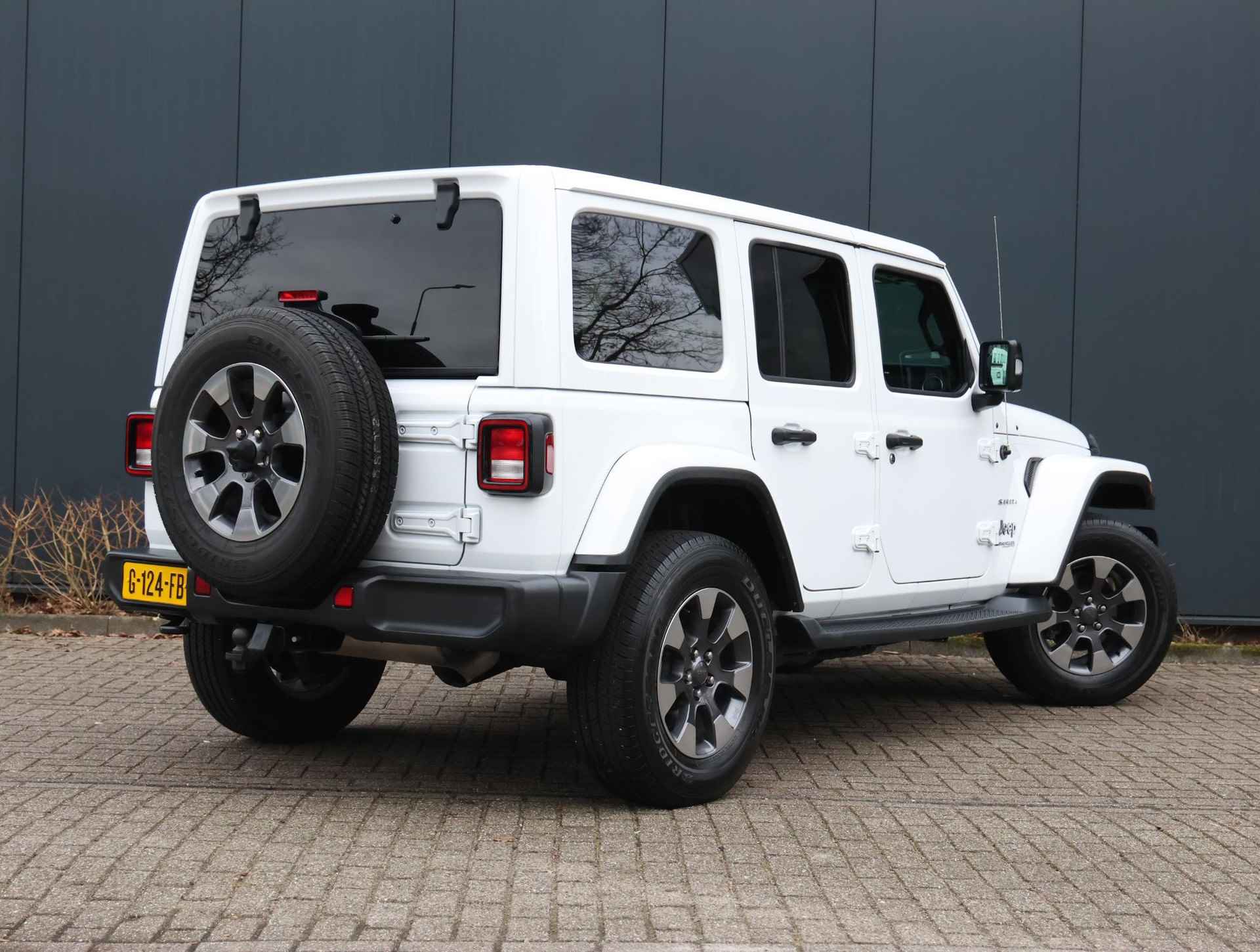 Jeep Wrangler 3.6 Sahara | UNIEK | 1ste eigenaar | FULL HISTORY | Trekhaak | LEER | Climate Control | NAV. - 4/50