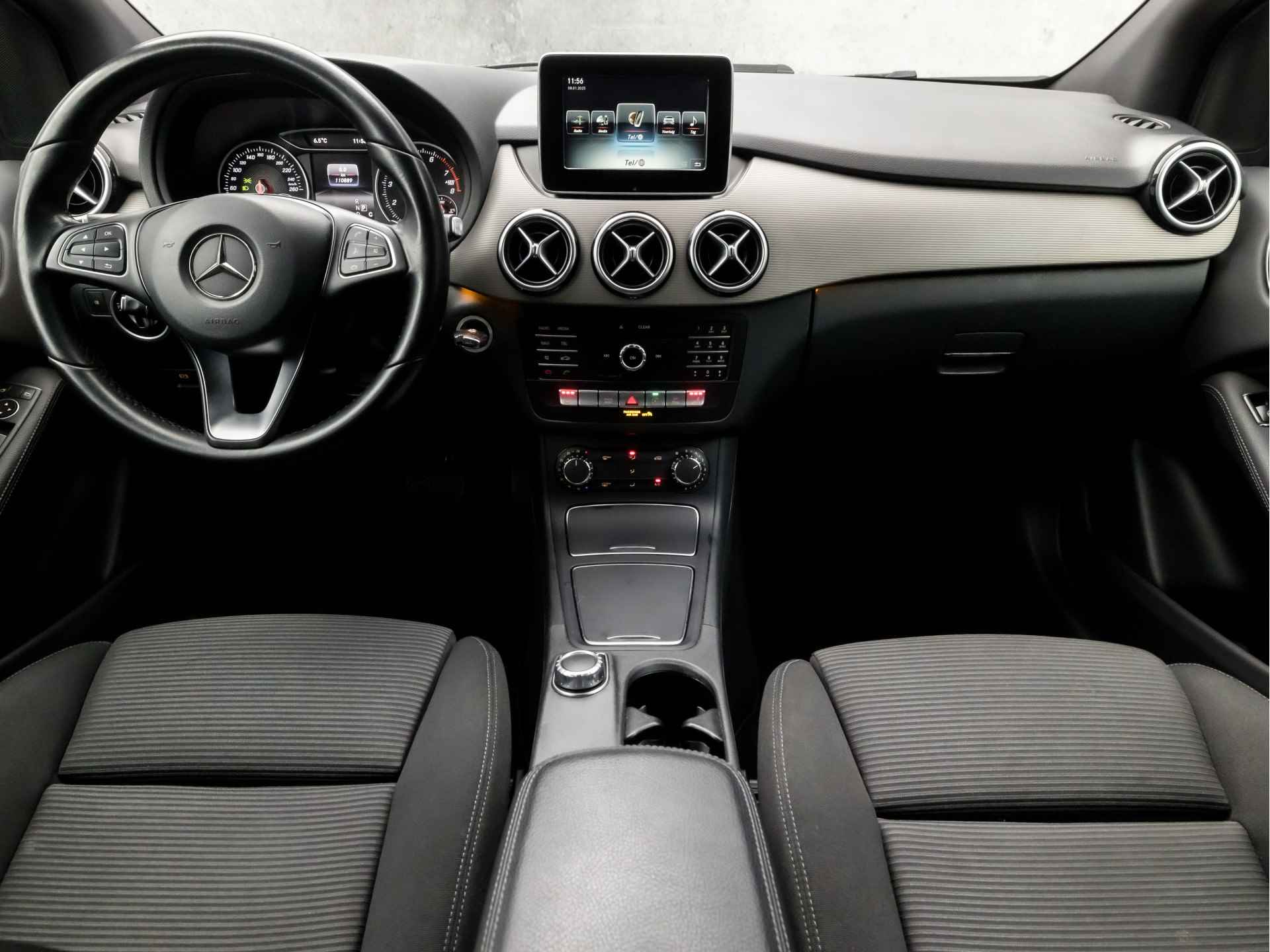 Mercedes-Benz B-Klasse 180 Prestige Sport Automaat (SCHERM, STOELVERWARMING, GETINT GLAS, SPORTSTOELEN, CRUISE, NIEUWE APK, LED KOPLAMPEN, NIEUWSTAAT) - 6/32