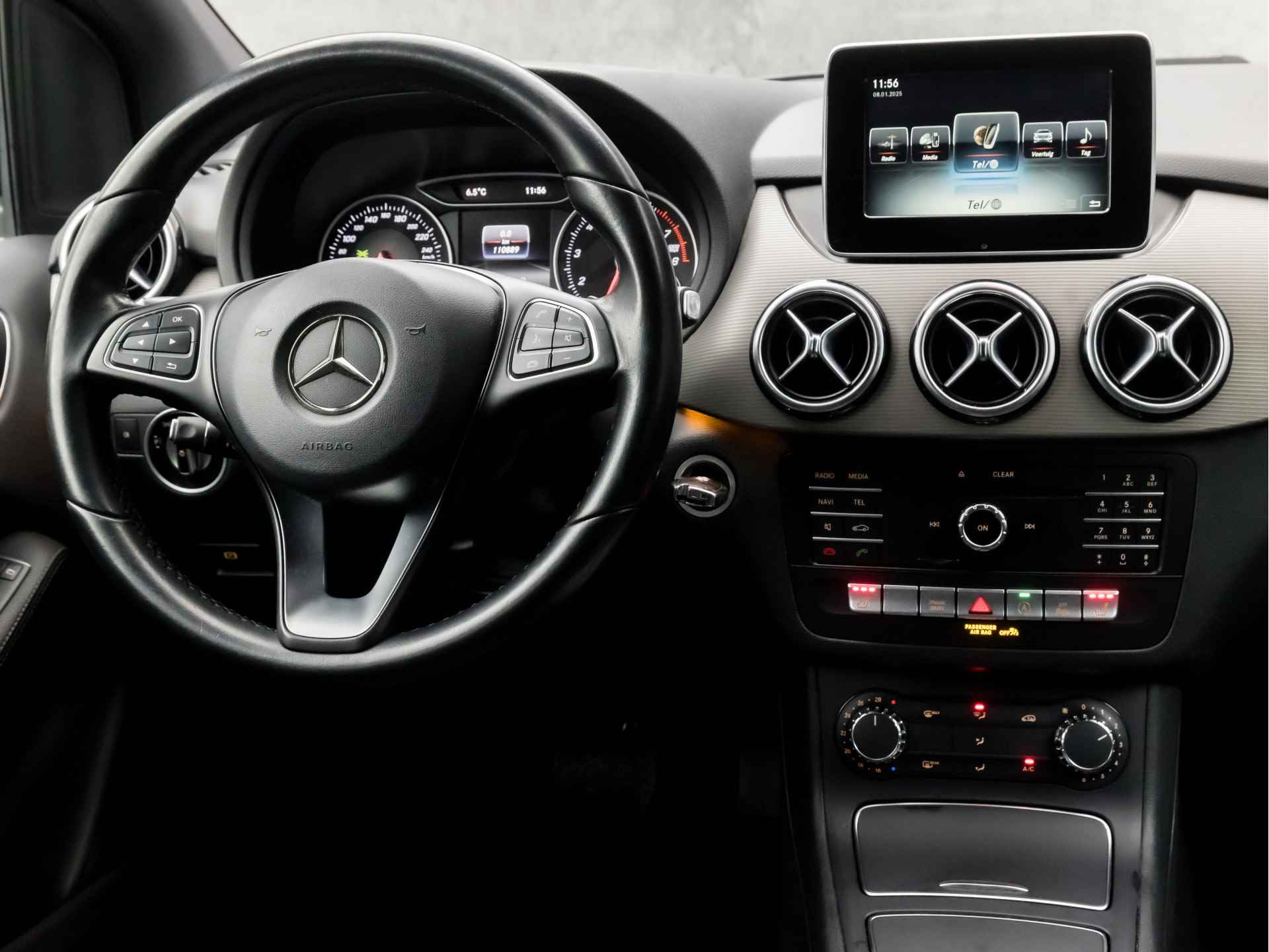 Mercedes-Benz B-Klasse 180 Prestige Sport Automaat (SCHERM, STOELVERWARMING, GETINT GLAS, SPORTSTOELEN, CRUISE, NIEUWE APK, LED KOPLAMPEN, NIEUWSTAAT) - 7/32