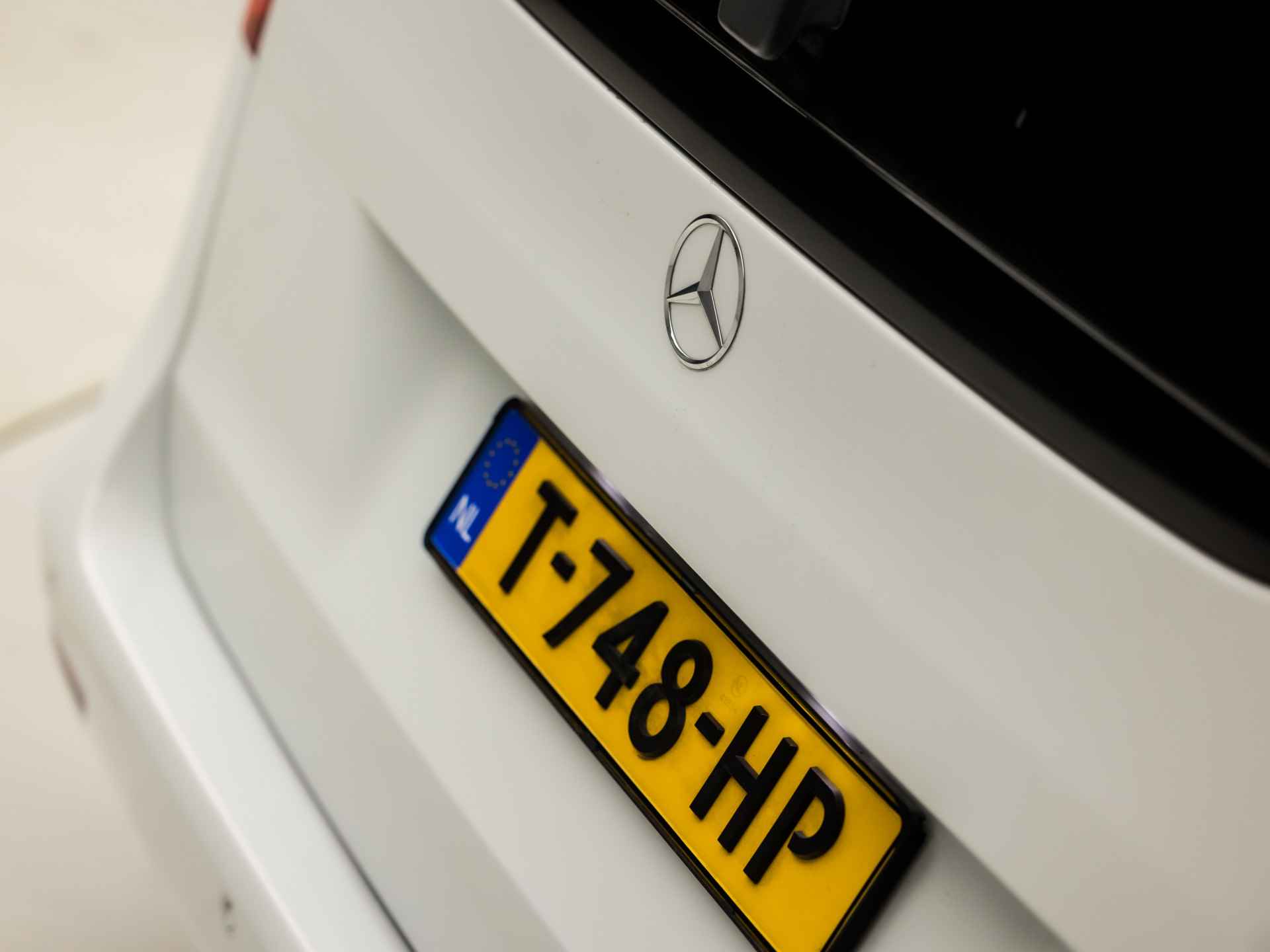 Mercedes-Benz V-Klasse 250d AMG Sport 191Pk Automaat (6 PERSOONS, APPLE CARPLAY, GROOT NAVI, MEMORY SEATS, STOELKOELING/VERWARMING, LEDER, STANDKACHEL, BURMESTER, ADAPTIVE CRUISE, NIEUWE APK, NIEUWSTAAT) - 27/38