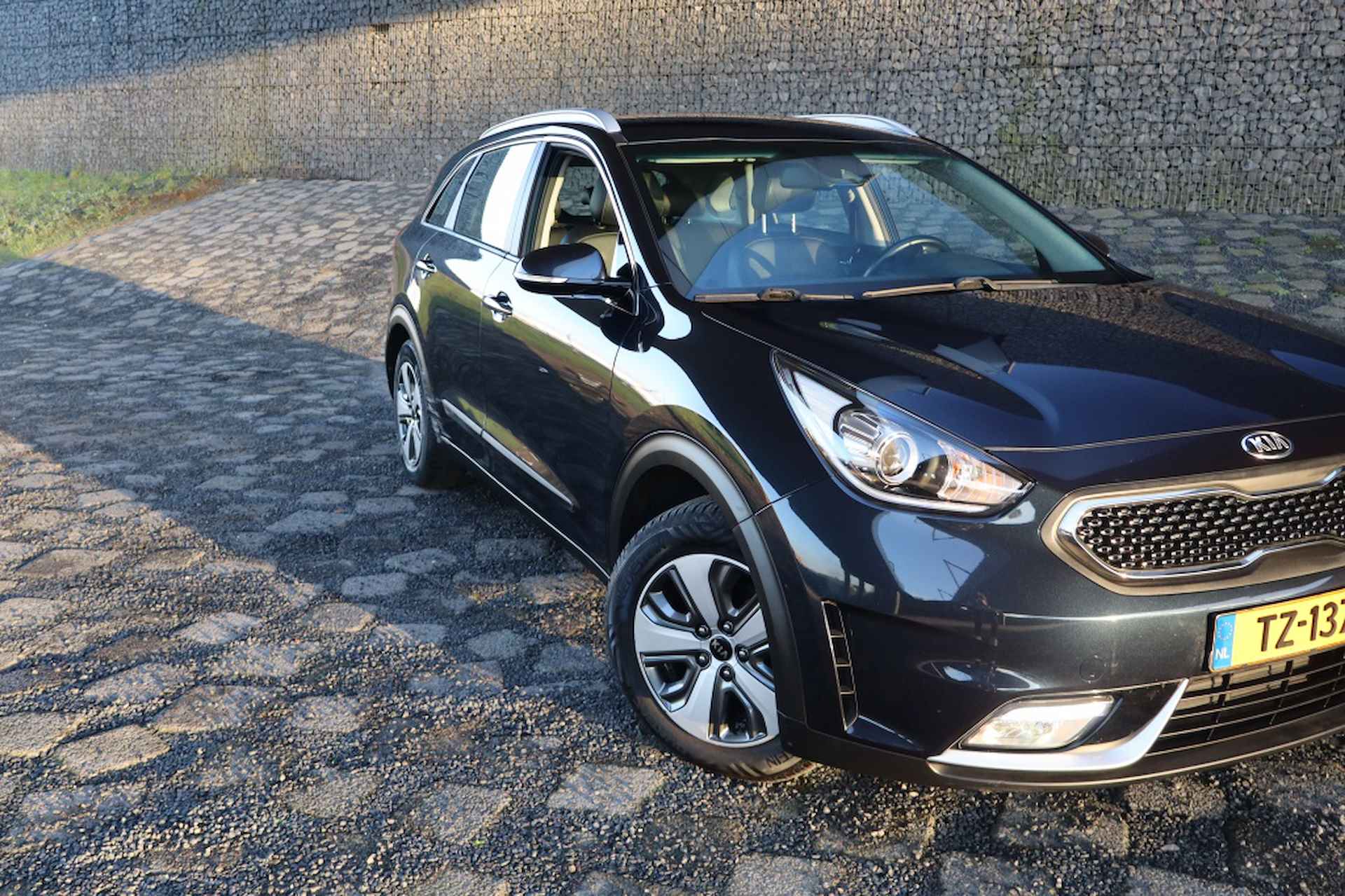 Kia Niro 1.6 GDi H. DynamicL. | Geen import | Navi | Cruise - 6/20