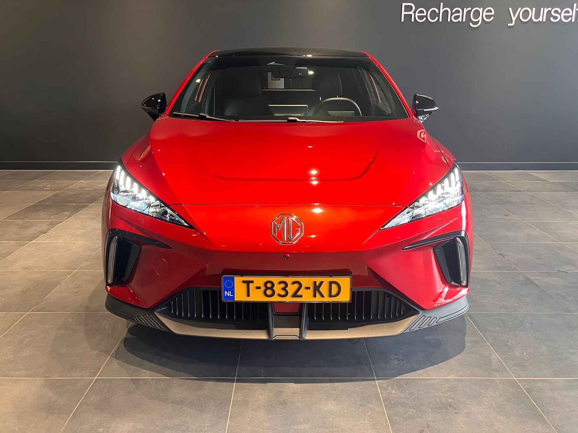 MG 4 Luxury 64 kWh  | Navigatie | Led Koplampen | 360 Camera | Apple CarPlay | Getint Glas | - 4/16