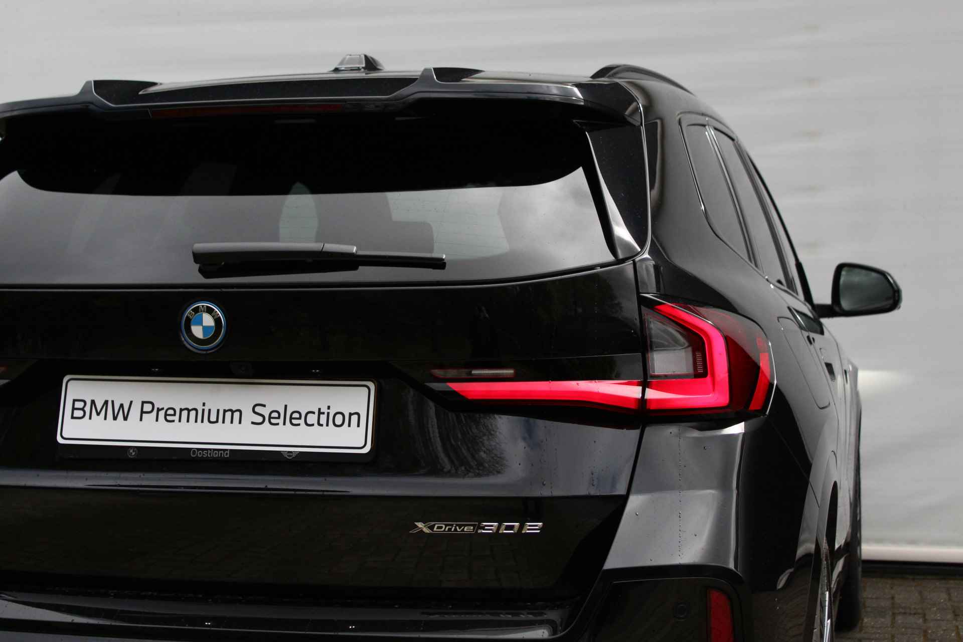 BMW X1 xDrive30e High Executive M Sport Automaat / Panoramadak / Trekhaak / Parking Assistant Plus / Adaptieve LED / Sportstoelen / Adaptief M Onderstel - 17/28
