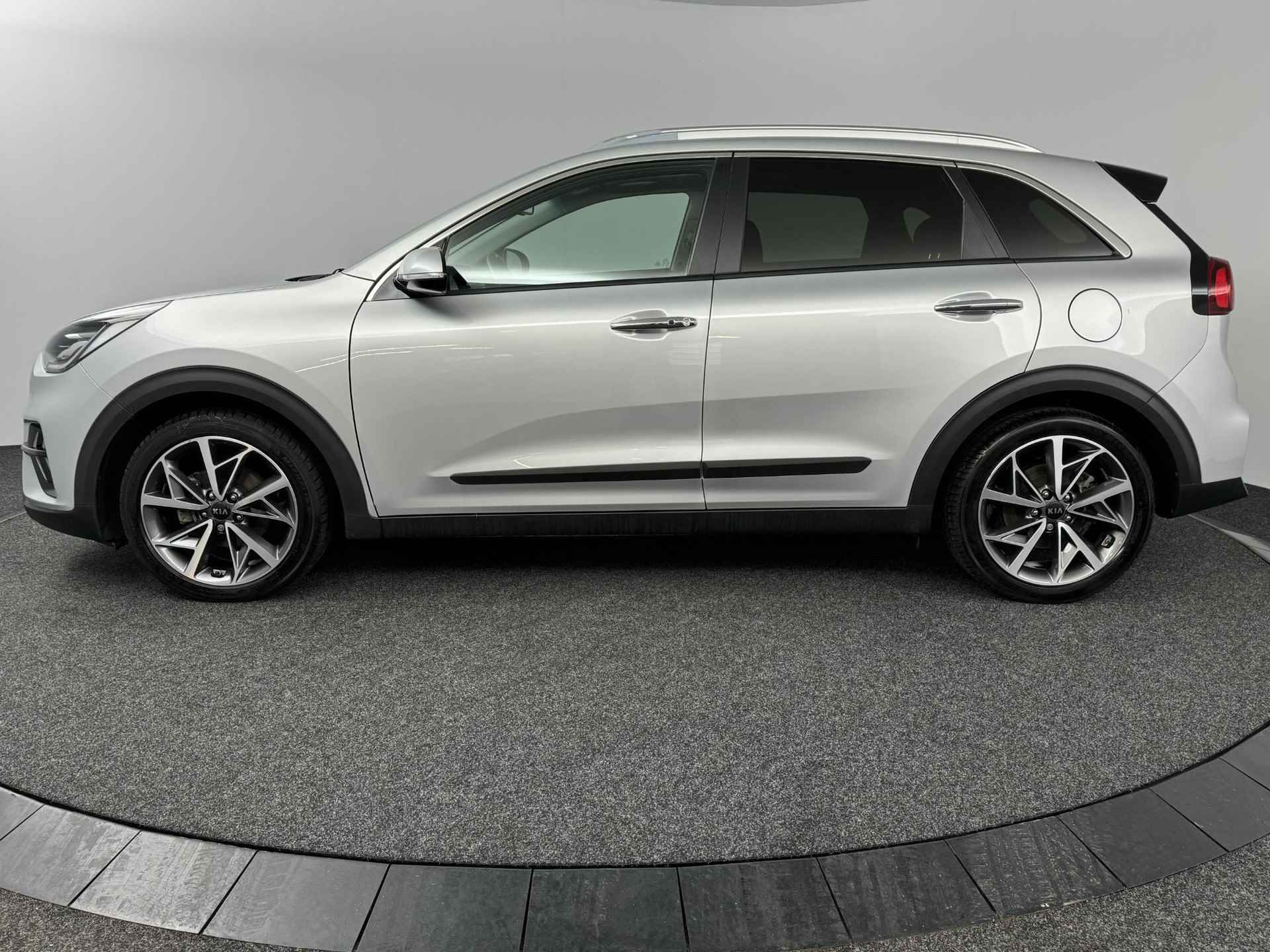 Kia Niro 1.6 GDi Hybrid DCT6 ExecutiveLine  | Open dak | Leder | Apple CarPlay / Android Auto navigatie | - 18/41