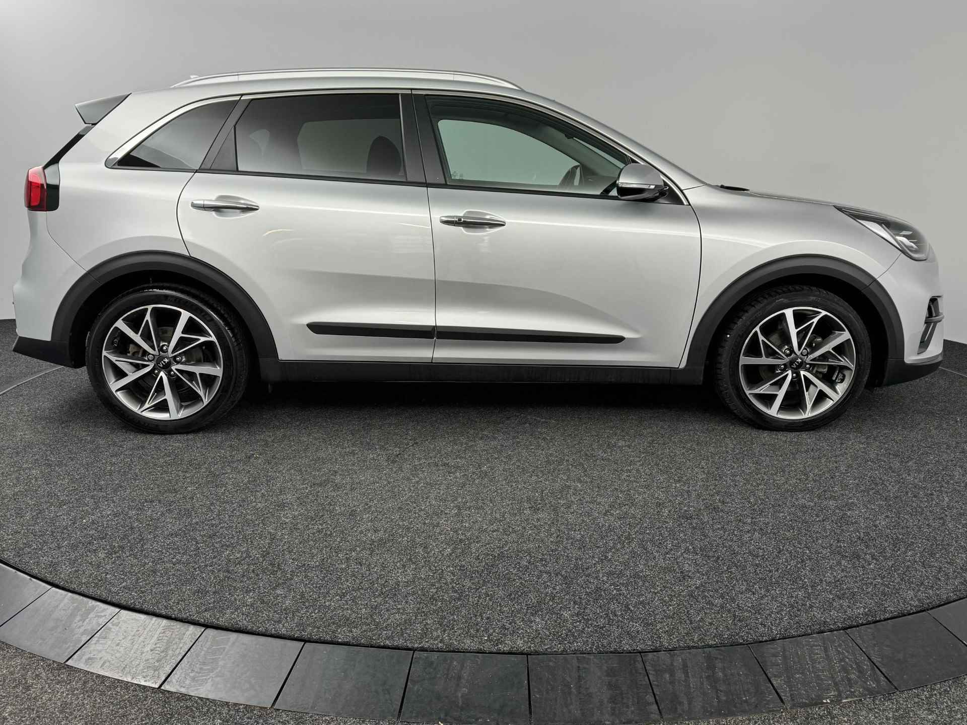 Kia Niro 1.6 GDi Hybrid DCT6 ExecutiveLine  | Open dak | Leder | Apple CarPlay / Android Auto navigatie | - 19/41