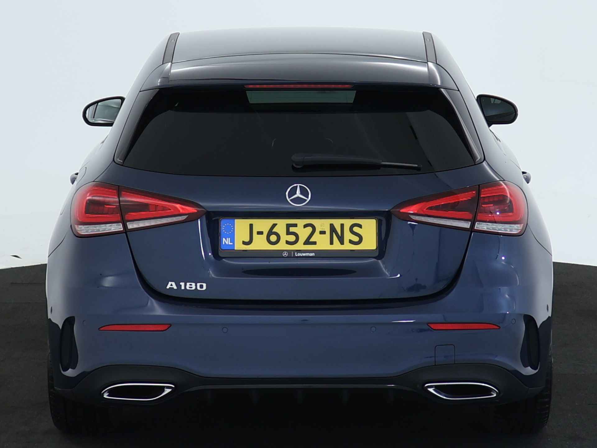 Mercedes-Benz A-Klasse 180 Business Solution AMG | AMG Styling | Night Pakket | Apple CarPlay | Achteruitrijcamera | Inclusief 24 maanden MB Certified garantie voor Europa. - 29/43