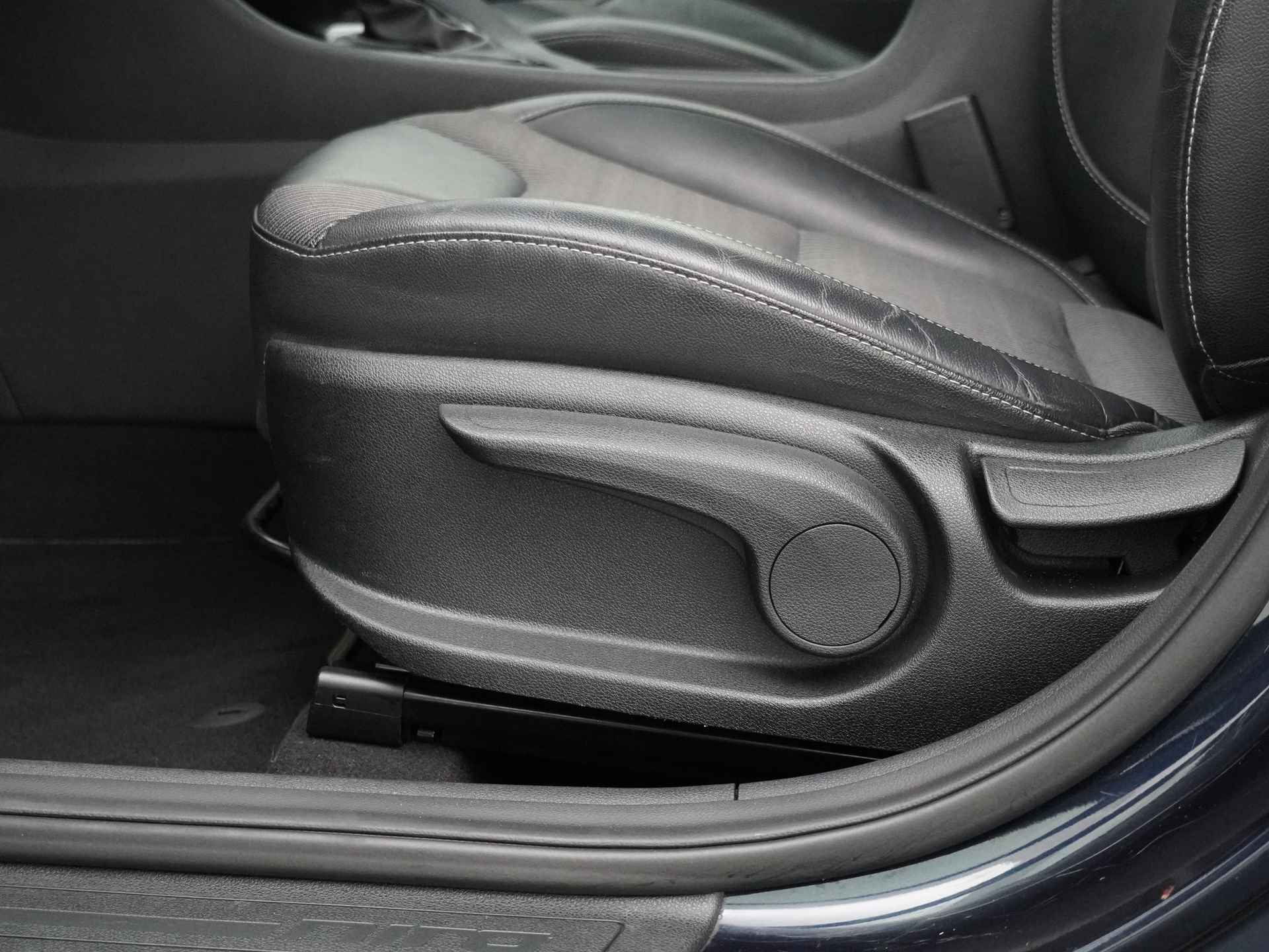 Kia Niro 1.6 GDi Hybrid First Edition - Trekhaak - Clima Control - Camera - Cruise Control - Apple CarPlay/Android Auto 12 maanden Bovag garantie - 21/51