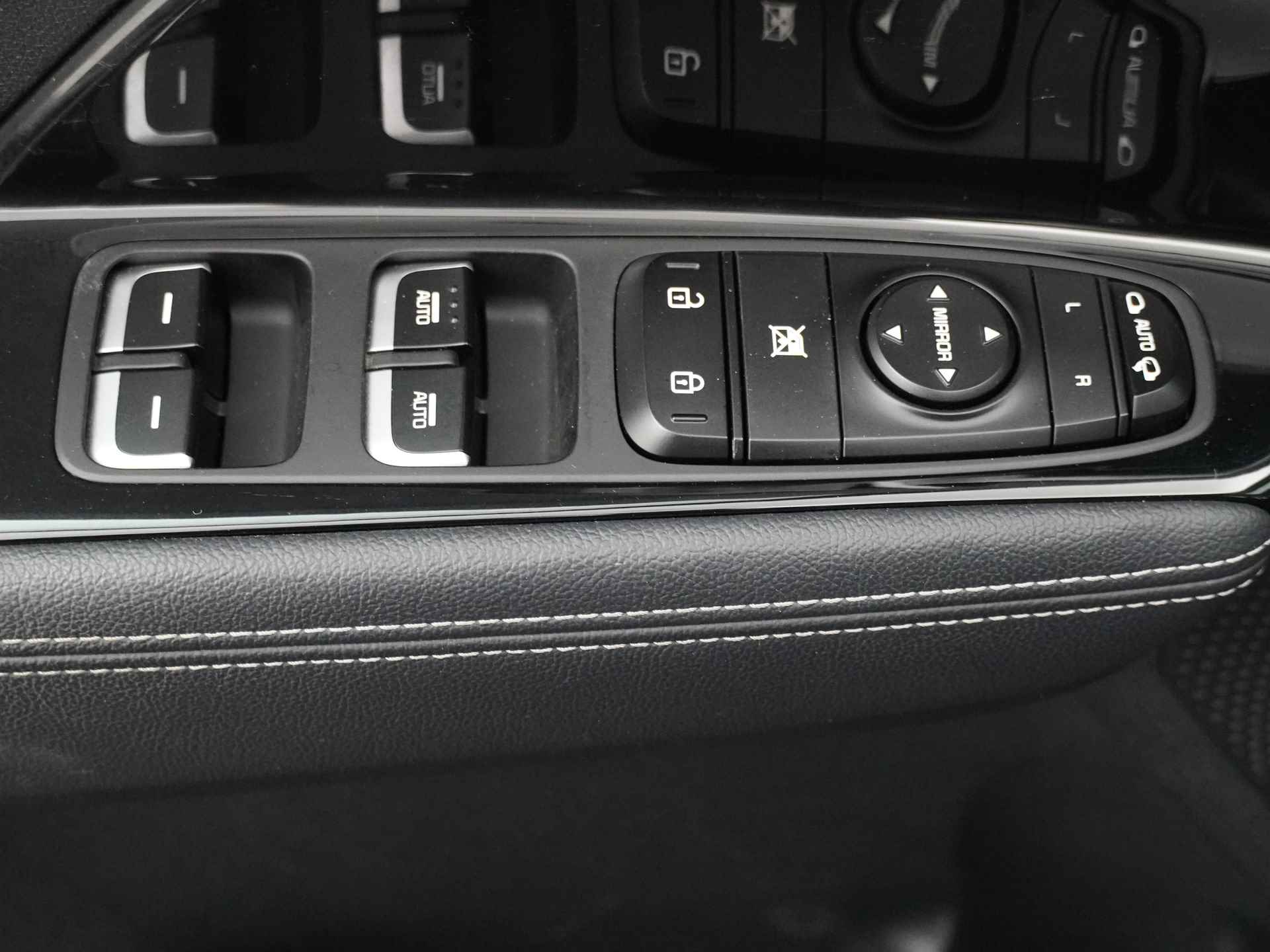 Kia Niro 1.6 GDi Hybrid First Edition - Trekhaak - Clima Control - Camera - Cruise Control - Apple CarPlay/Android Auto 12 maanden Bovag garantie - 22/51