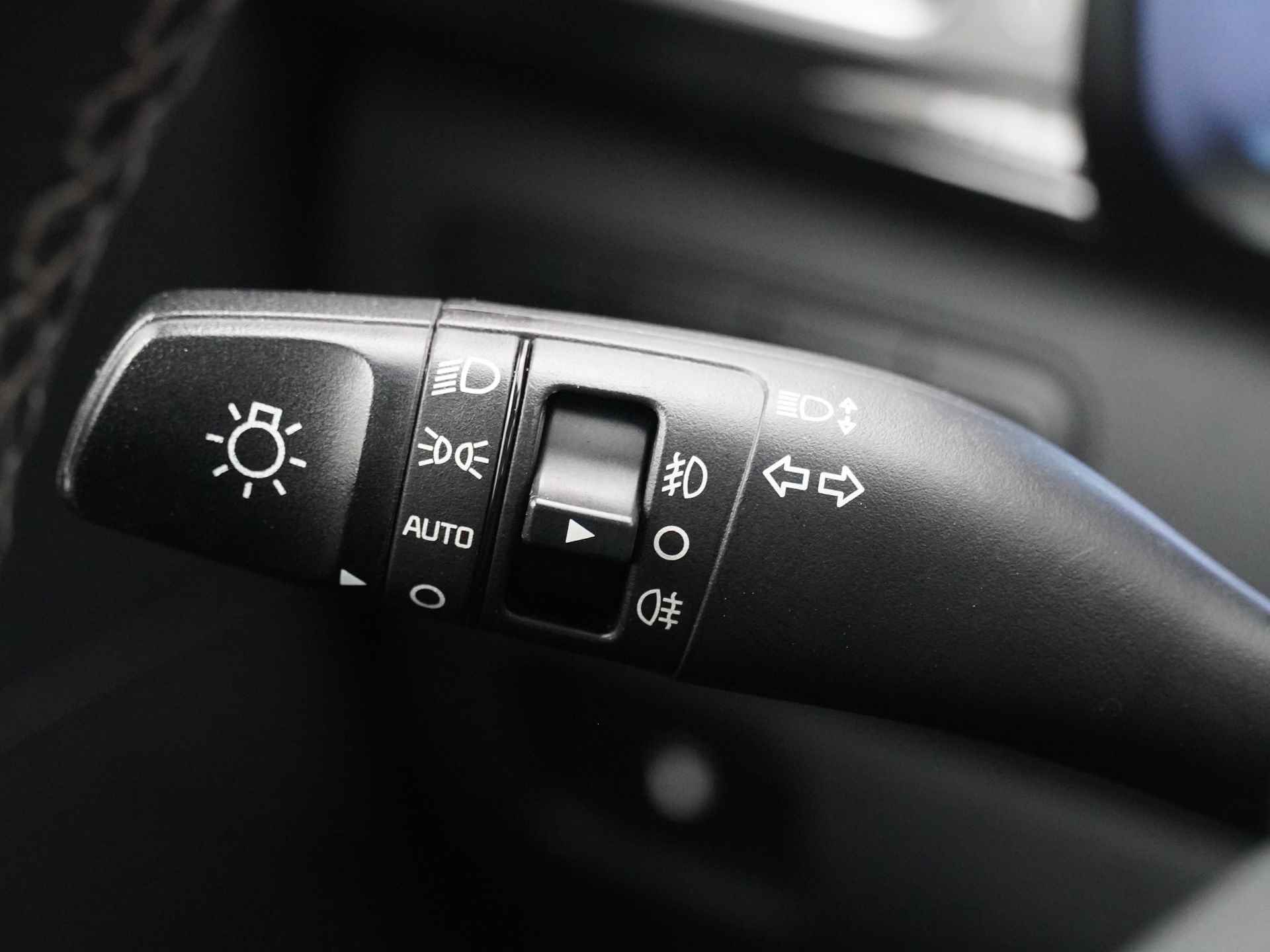 Kia Niro 1.6 GDi Hybrid First Edition - Trekhaak - Clima Control - Camera - Cruise Control - Apple CarPlay/Android Auto 12 maanden Bovag garantie - 25/51
