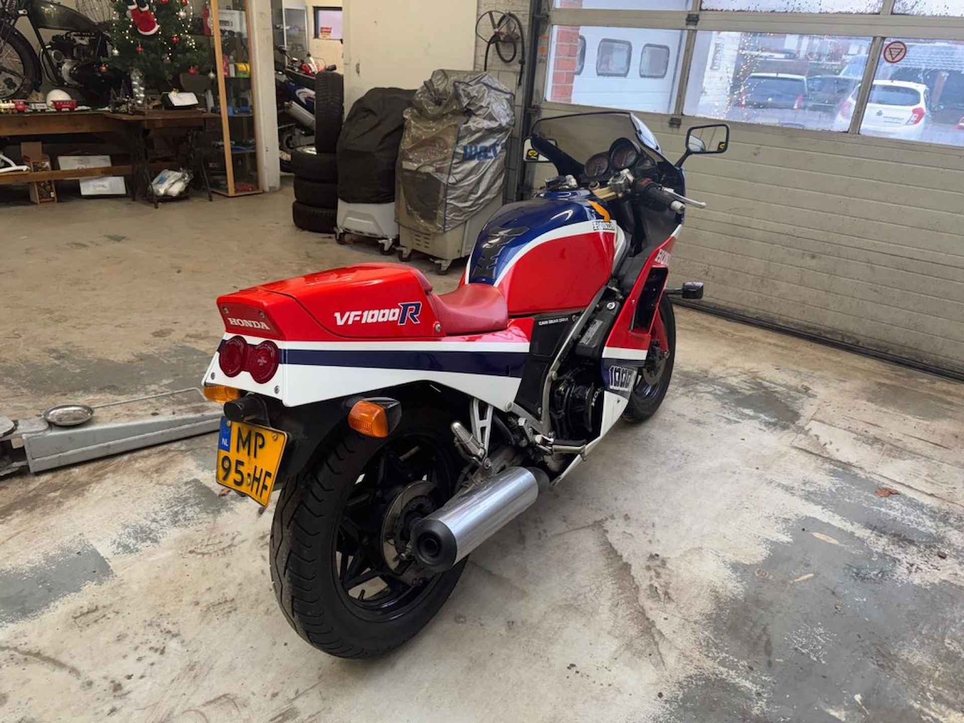 HONDA Vf 1000 R Collectors Item - 4/18