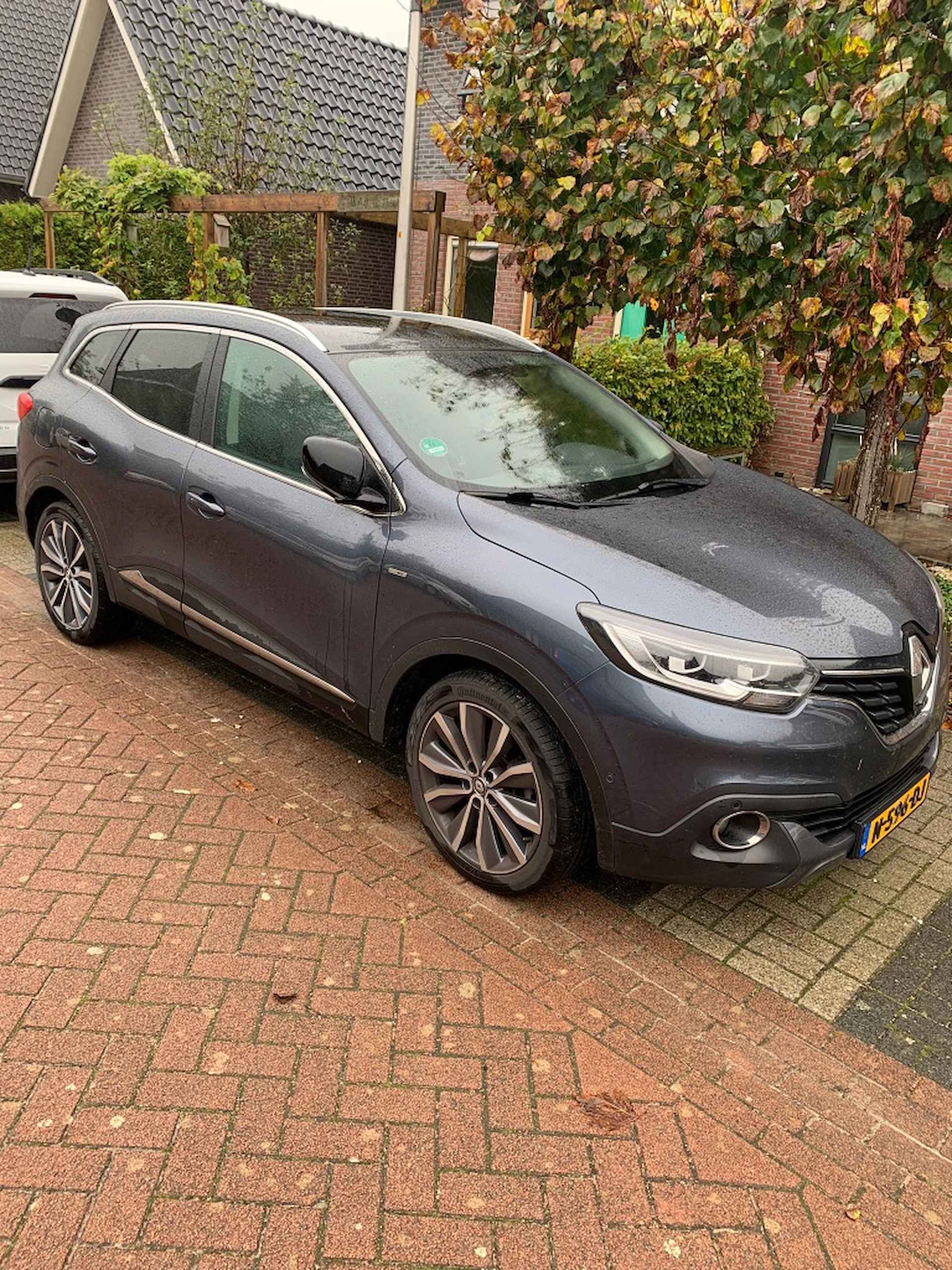 Renault Kadjar 1.2 TCE BOSE | LEDER/STOF | PANODAK | NAVI | CAMERA | CLIMA | VOORRUITVERWARMING | CRUISE | PARK SENS V+A | LED | 18' LM. VELGEN - 3/7