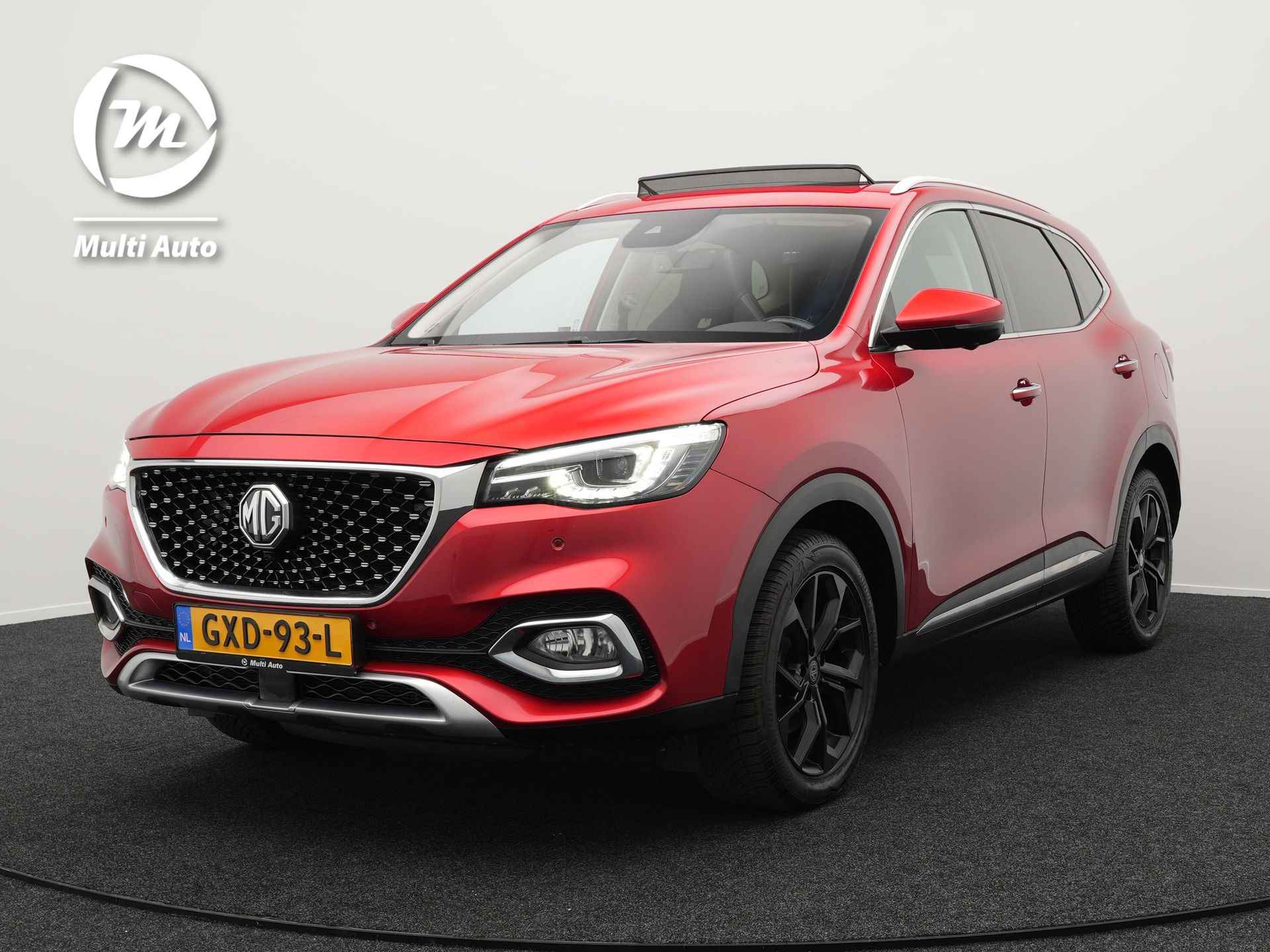 MG EHS 1.5 TGDI Luxury Plug In Hybrid 261 pk PHEV | Panodak | Adaptive Cruise | 360 Camera | Lederen Sportstoelen Verwarmd | Apple Carplay | Sfeerverlichting |