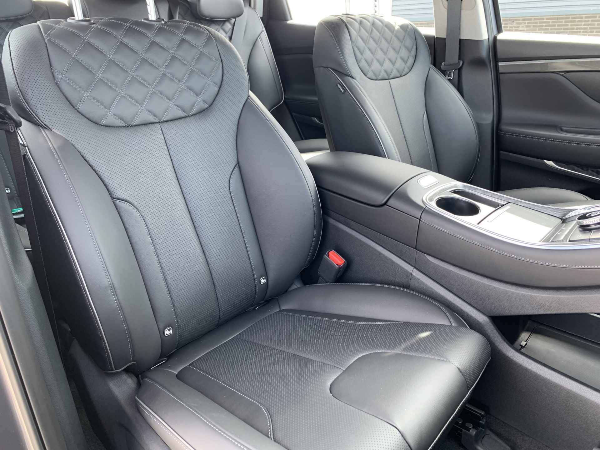 Hyundai Santa Fe 1.6 T-GDI HEV Comfort 7p. 7 zitplaatsen | Parkeercamera | Navi by App - 5/27
