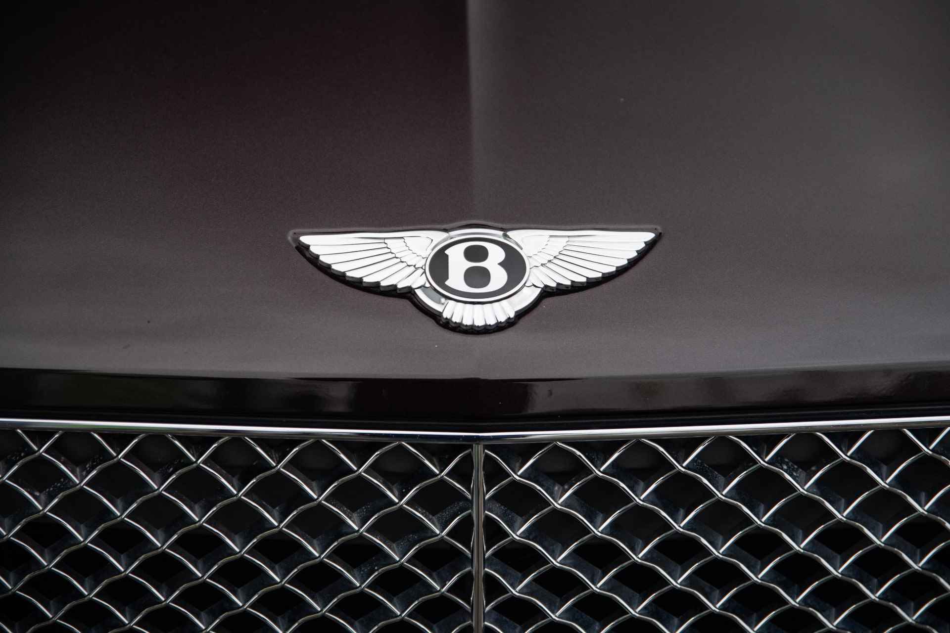 Bentley Bentayga 3.0 V6 Hybrid / NL AUTO / 1E EIG / NACHTZICHT / ADAPT.CRUISE - 39/89