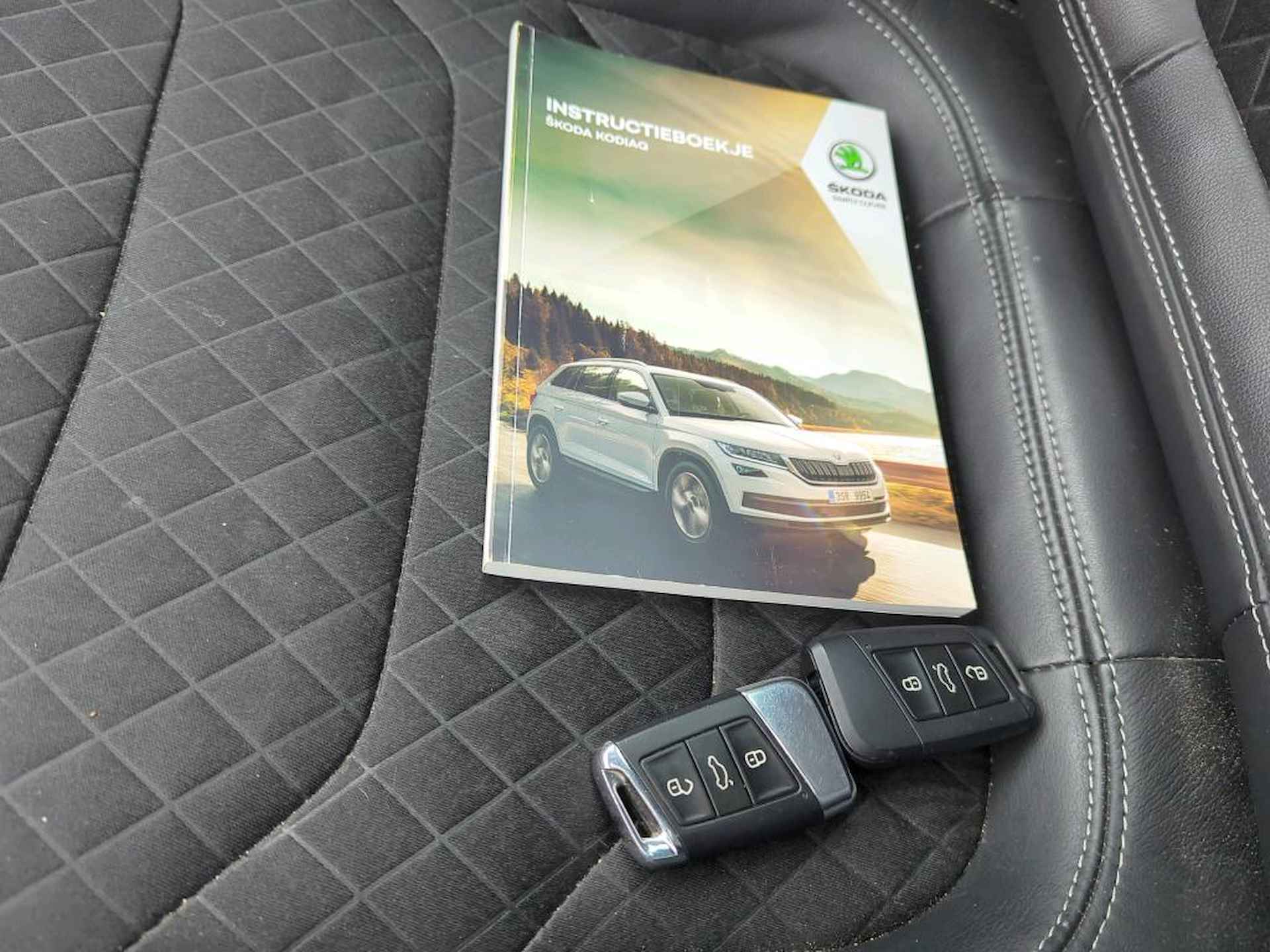 Škoda Kodiaq 1.5 TSI 150pk Business Edition Plus / Half Leder / 19"LMV / PANODAK / 360"CAMERA / APP.Connect / NAVI - 42/42