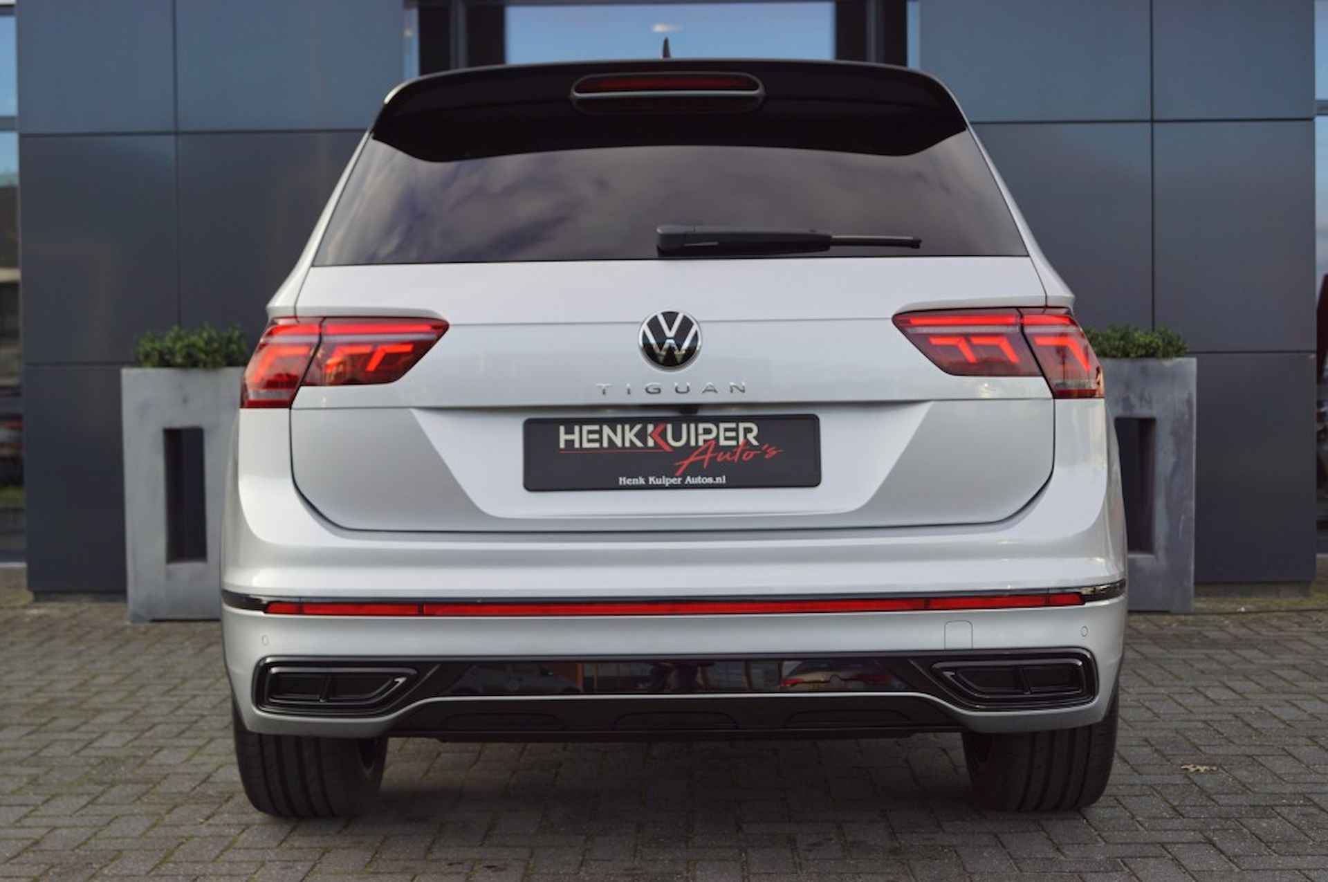 VOLKSWAGEN Tiguan 1.5 TSI DSG R-Line Blackstyle/ Panodak /IQ LED/ Trekhaak/Camera - 8/58