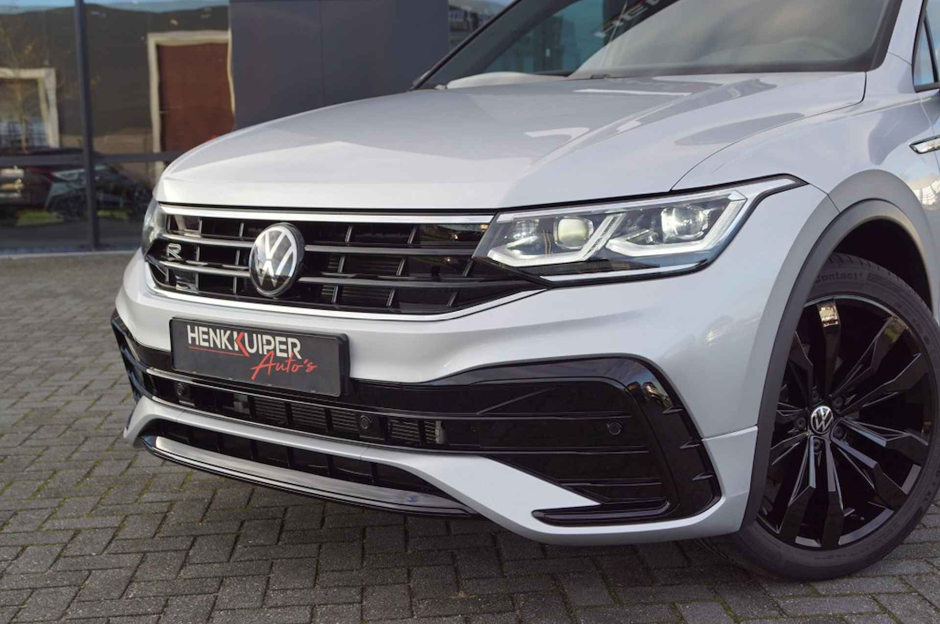 VOLKSWAGEN Tiguan 1.5 TSI DSG R-Line Blackstyle/ Panodak /IQ LED/ Trekhaak/Camera - 38/58