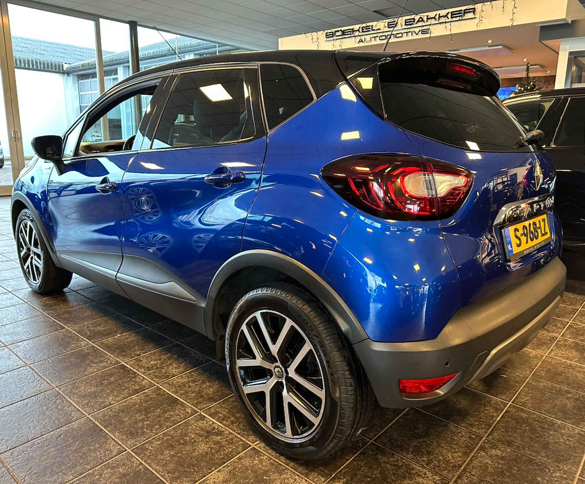 Renault Captur 1.3 TCe Version S - Automaat - Navigatie - Stoelverwarming - 3/13