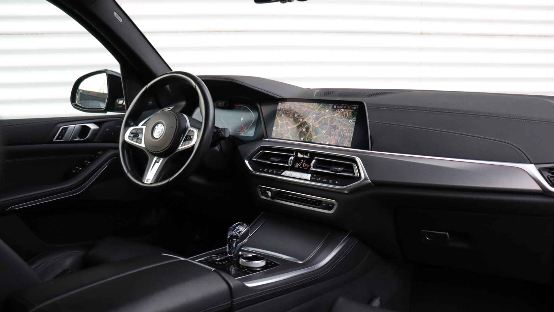 BMW X5 xDrive40i High Executive M-Sport | Harman/Kardon | Panoramadak | Head-up | Trekhaak | Comfort Access - 33/34