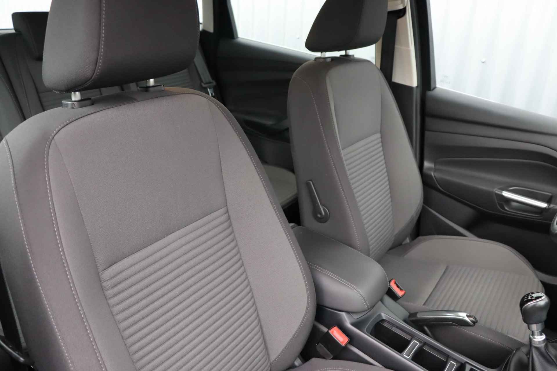 Ford C-Max 1.0 Titanium | Cruise Control | Parkeersensoren | Climate Control | Verwarmbare Voorruit | Elektrisch verstelbare bestuurdersstoel | 17" lichtmetalen velgen | - 11/42