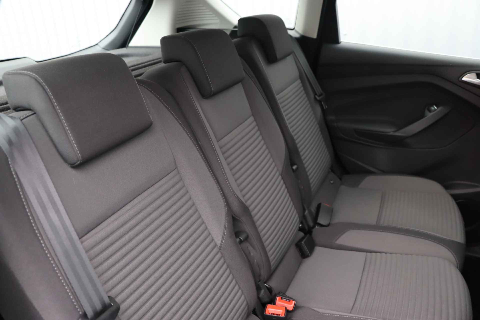 Ford C-Max 1.0 Titanium | Cruise Control | Parkeersensoren | Climate Control | Verwarmbare Voorruit | Elektrisch verstelbare bestuurdersstoel | 17" lichtmetalen velgen | - 14/42
