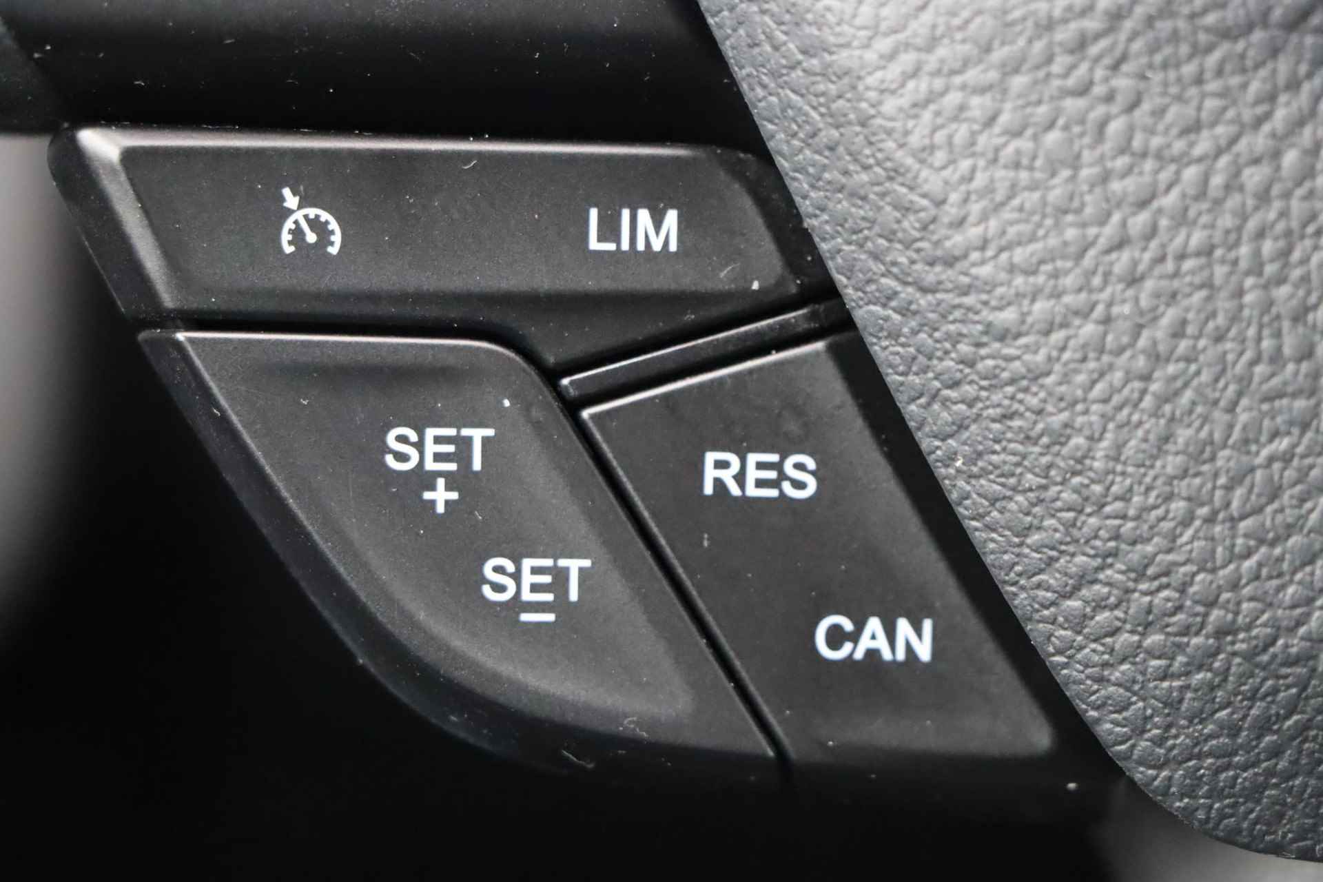 Ford C-Max 1.0 Titanium | Cruise Control | Parkeersensoren | Climate Control | Verwarmbare Voorruit | Elektrisch verstelbare bestuurdersstoel | 17" lichtmetalen velgen | - 21/42