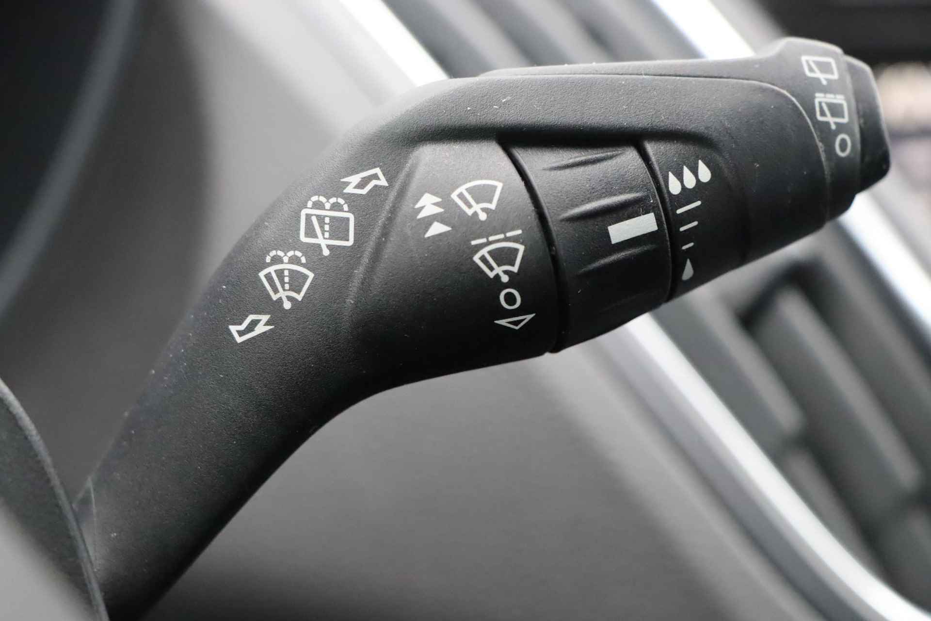 Ford C-Max 1.0 Titanium | Cruise Control | Parkeersensoren | Climate Control | Verwarmbare Voorruit | Elektrisch verstelbare bestuurdersstoel | 17" lichtmetalen velgen | - 23/42