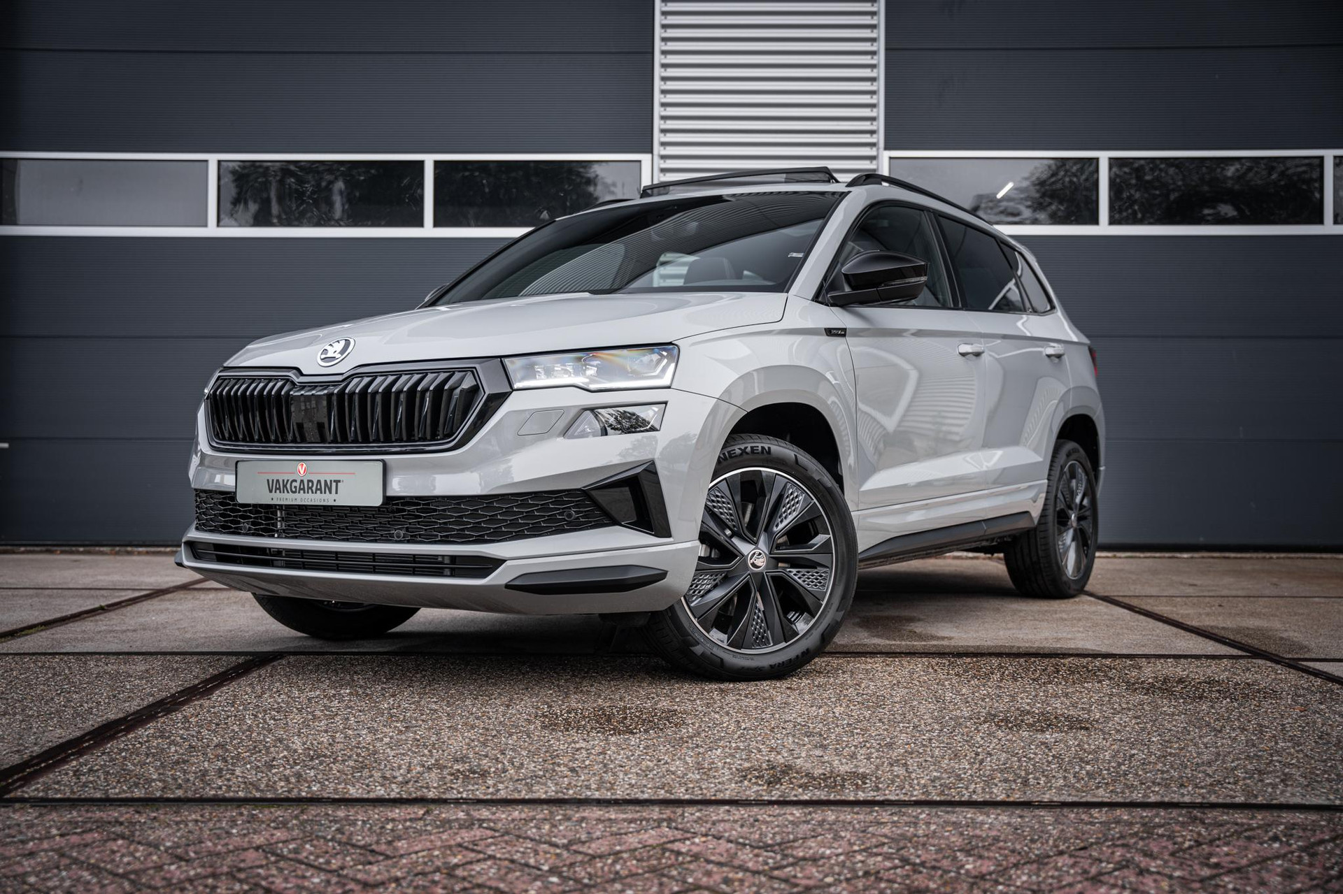 Skoda Karoq 1.5 TSI ACT Sportline Business | Pano dak | Stoel/Stuur Verw. | Sportstoelen | Cruise Control | 5 Jaar Garantie