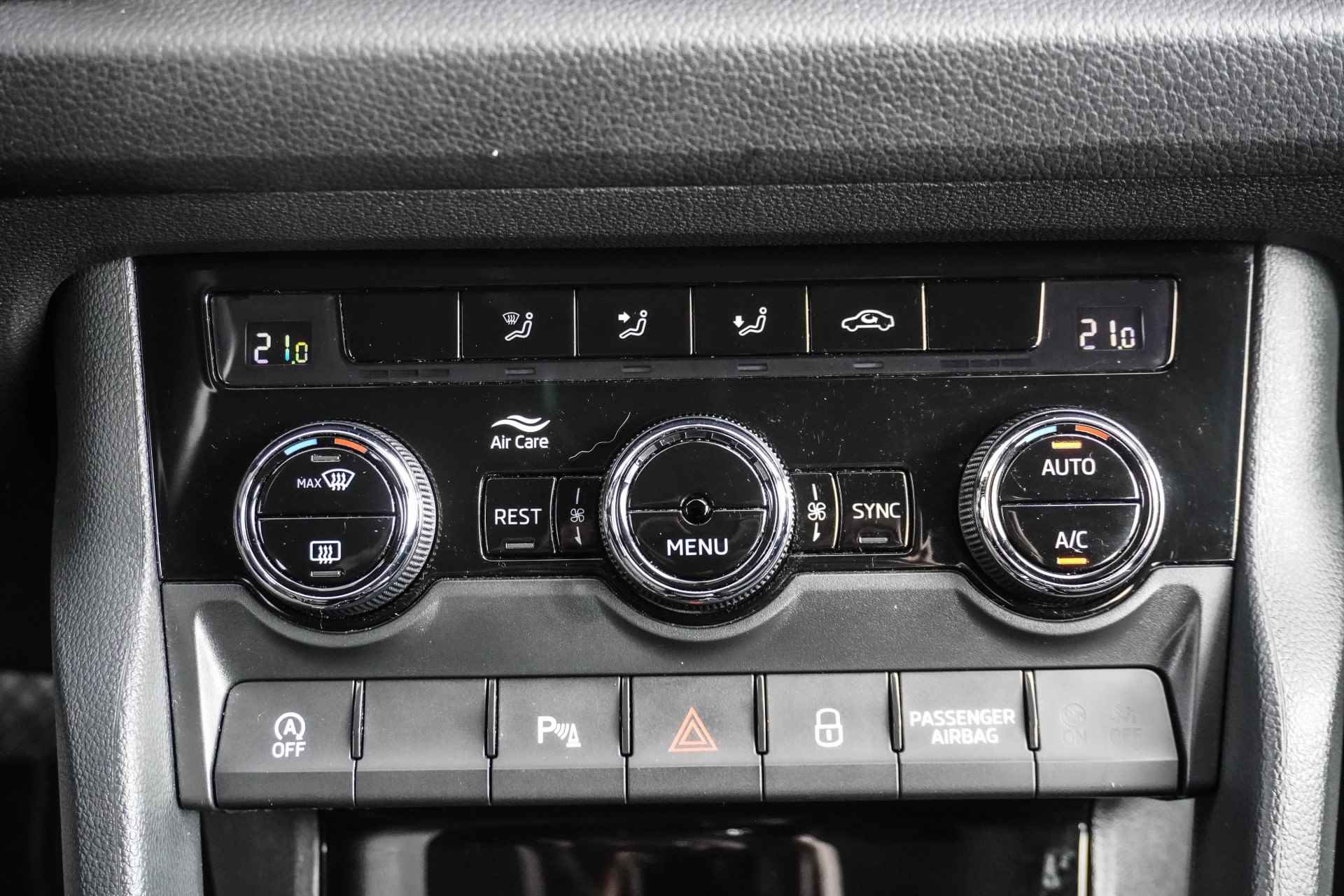 Škoda Kodiaq 1.5 TSI Ambition Business | Navigatie | Automaat | Apple Carplay | LED Koplampen | Climate Control | 12 maand BOVAG Garantie - 16/34