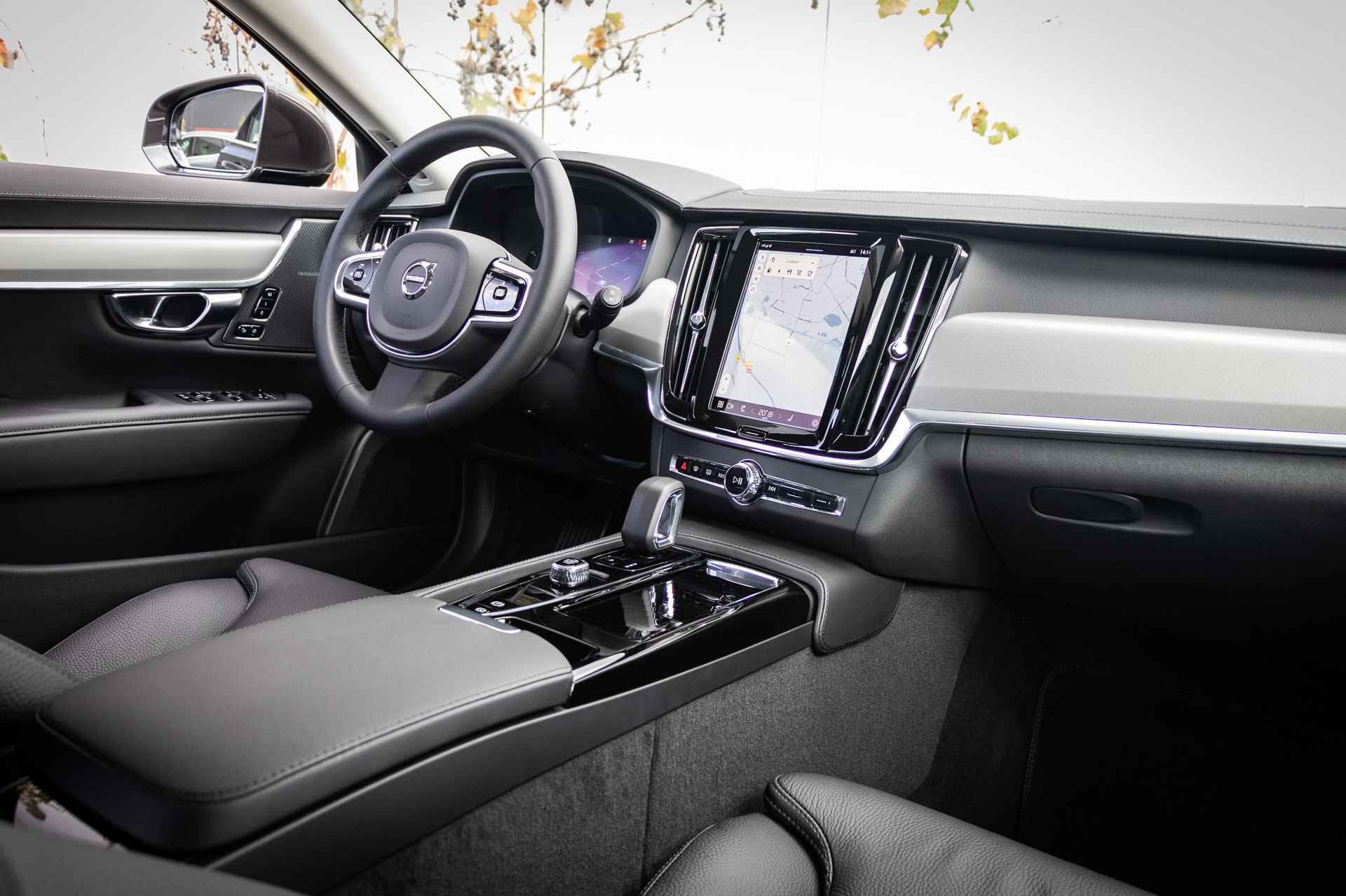 Volvo V90 Recharge T6 AWD Plus Bright  | Adaptieve Cruise Control | Lederen bekleding | Harman Kardon audio | Parkeercamera | Stoel + stuurverwarming - 14/25