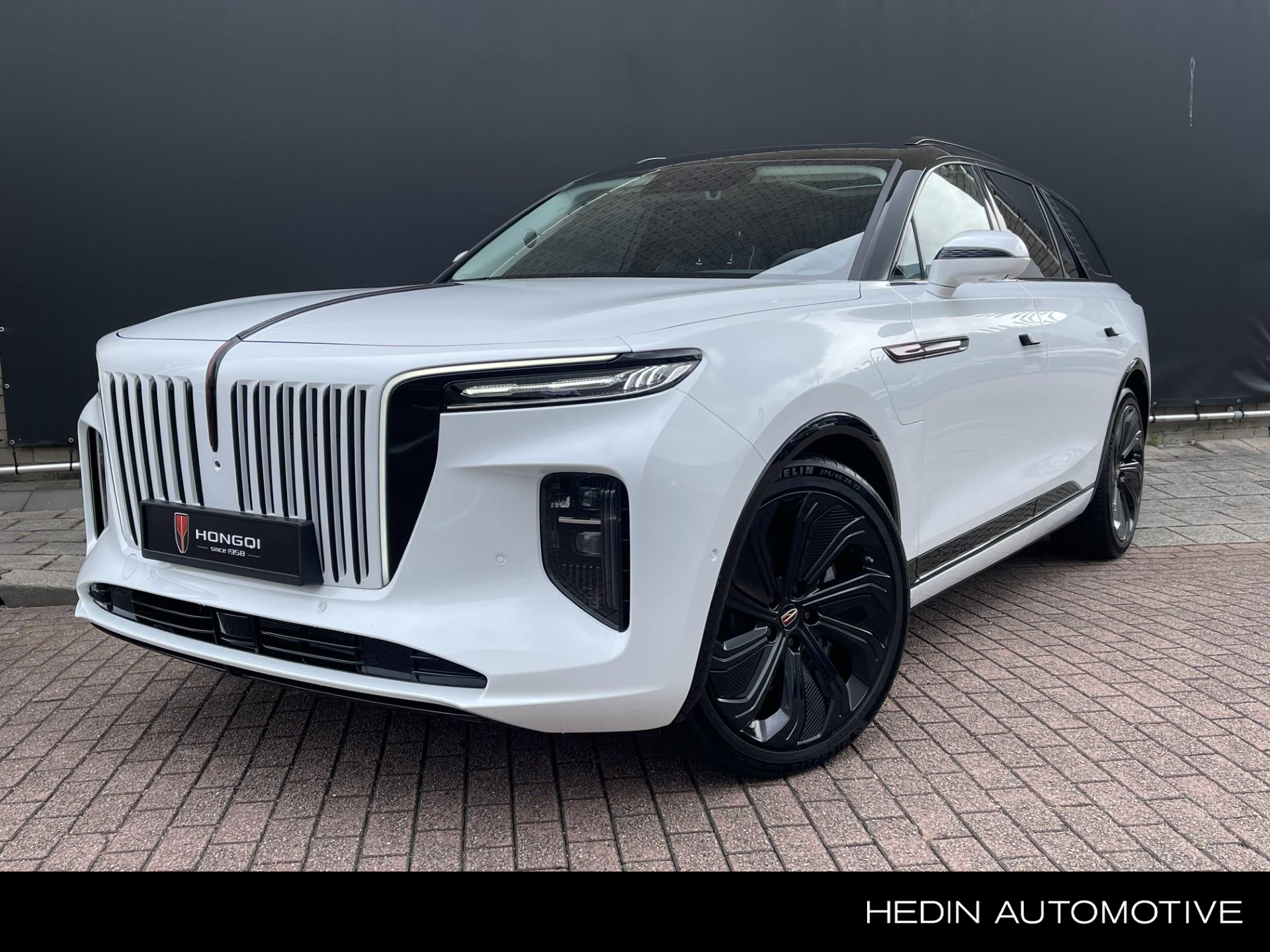 Hongqi E-HS9 President 99 kWh Black Edition | 6 persoons Hongqi  E-HS9 President 99 kWh Black Edition | 6 persoons | 22" LMV | Pano | Black pack | Matrix | Massage stoelen |