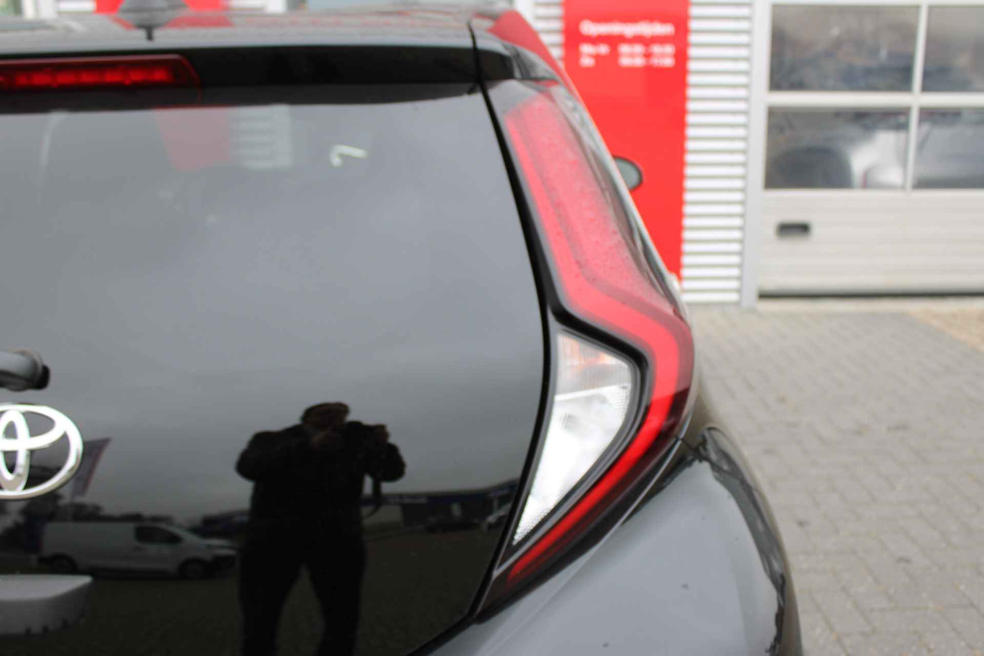 Toyota Aygo X 1.0 VVT-i S-CVT Envy - 38/39