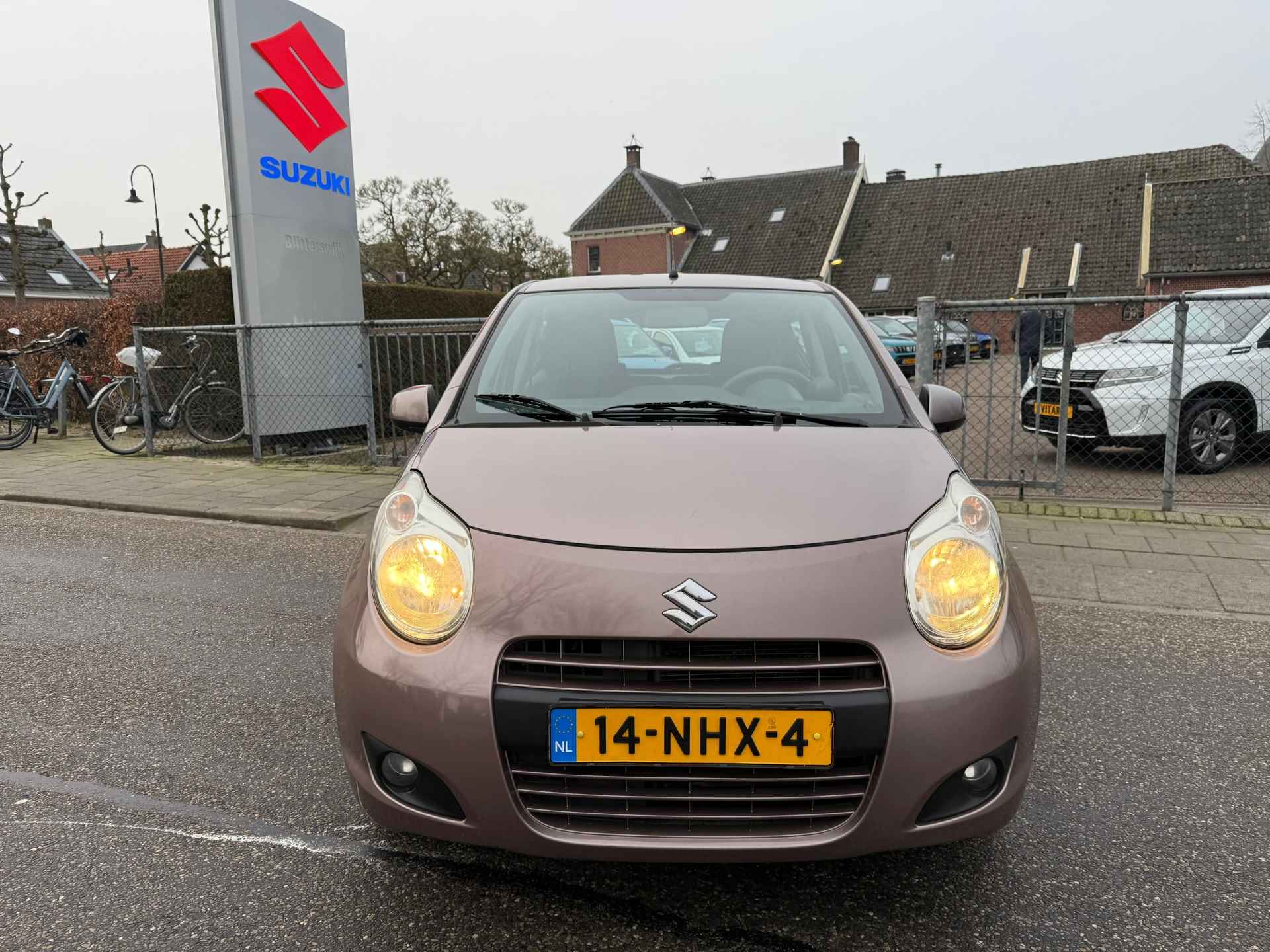 Suzuki Alto 1.0 Exclusive // Airco // Nette door ons onderhouden ALTO // Stootlijst // Spoiler // Rijklaarprijs! - 6/27